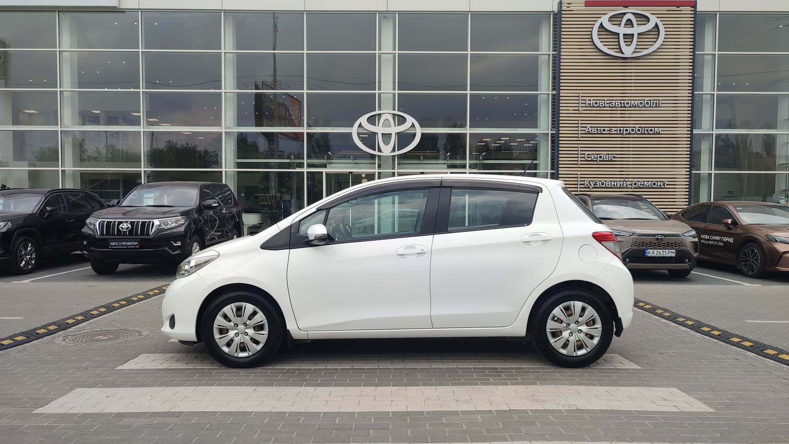 Toyota YARIS 2013 року, Хетчбек, Тойота Центр Київ "ВіДі Автострада", м.Київ | Фото № 3 Toyota YARIS 2013 року з пробігом 91870 км, Хетчбек, Тойота Центр Київ "ВіДі Автострада", м.Київ - 438000 ГРН | Фото № 3