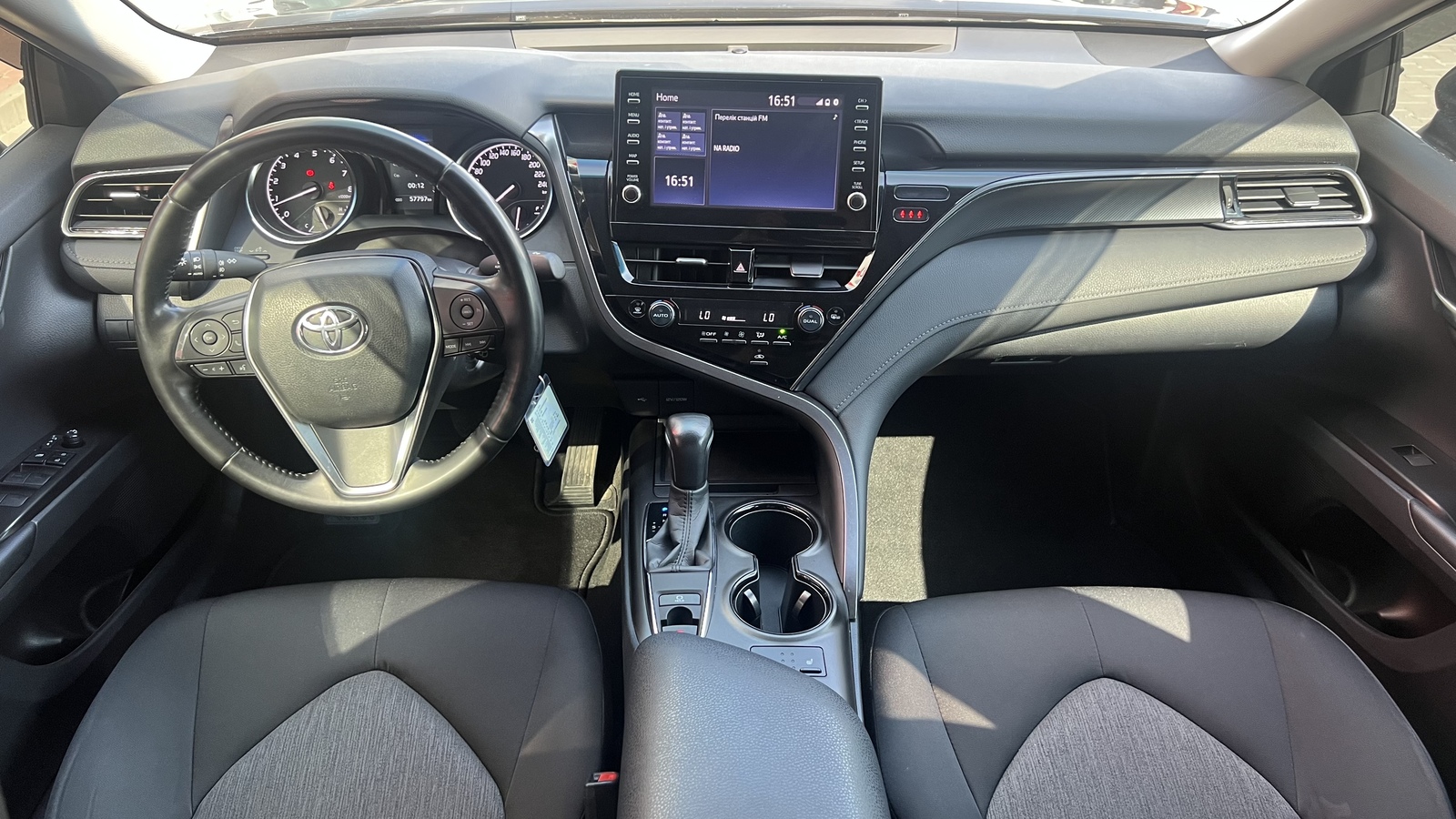 Toyota CAMRY 2023 року, Седан, Тойота Центр Вінниця "Преміум Мотор", м.Вінниця | Фото № 8 Toyota CAMRY 2023 року з пробігом 57797 км, Седан, Тойота Центр Вінниця "Преміум Мотор", м.Вінниця - 1250000 ГРН | Фото № 8