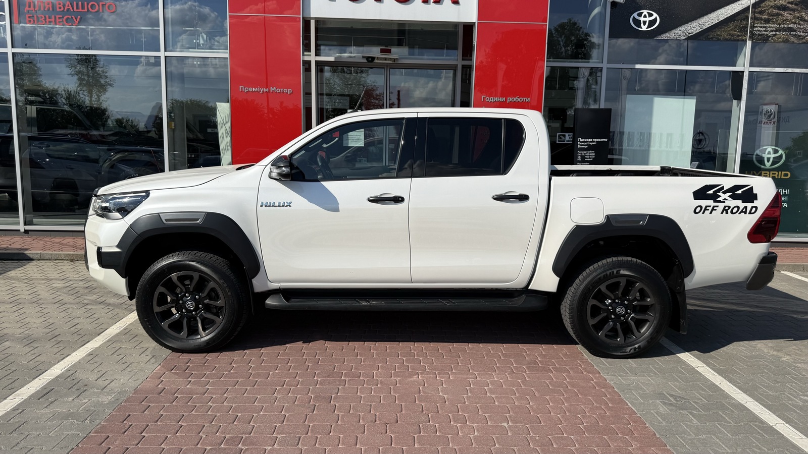 Toyota HILUX 2022 року з пробігом 52356 км, Пікап, Тойота Центр Вінниця "Преміум Мотор", м.Вінниця - 2025000 ГРН | Фото № 3