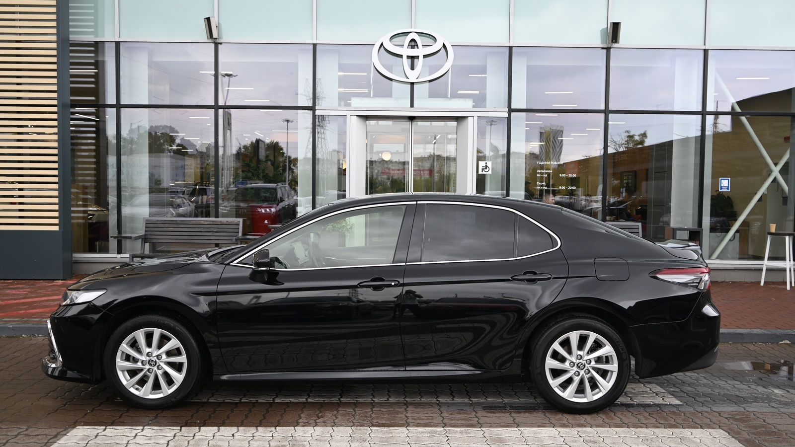Toyota CAMRY 2023 року з пробігом 107809 км, Седан, Тойота Центр Київ "Сіті Плаза", м.Київ - 1192587 ГРН | Фото № 3