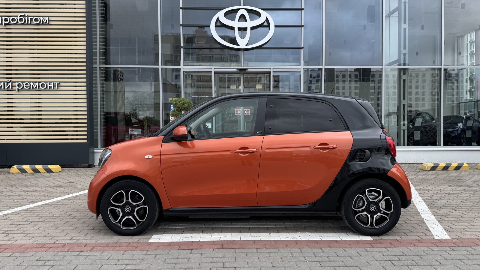 Інші авто SMART Forfour 2018 року, Хетчбек, Тойота Центр Чернігів "Соллі-Плюс", м.Чернігів | Фото № 3 Інші авто SMART Forfour 2018 року з пробігом 58000 км, Хетчбек, Тойота Центр Чернігів "Соллі-Плюс", м.Чернігів - 396000 ГРН | Фото № 3