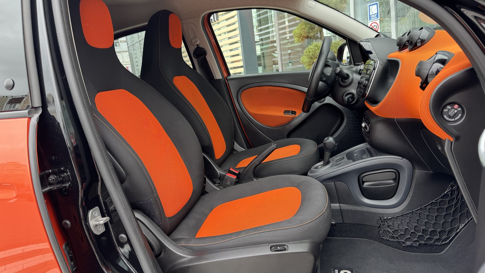 Інші авто SMART Forfour 2018 року, Хетчбек, Тойота Центр Чернігів "Соллі-Плюс", м.Чернігів | Фото № 6 Інші авто SMART Forfour 2018 року з пробігом 58000 км, Хетчбек, Тойота Центр Чернігів "Соллі-Плюс", м.Чернігів - 396000 ГРН | Фото № 6
