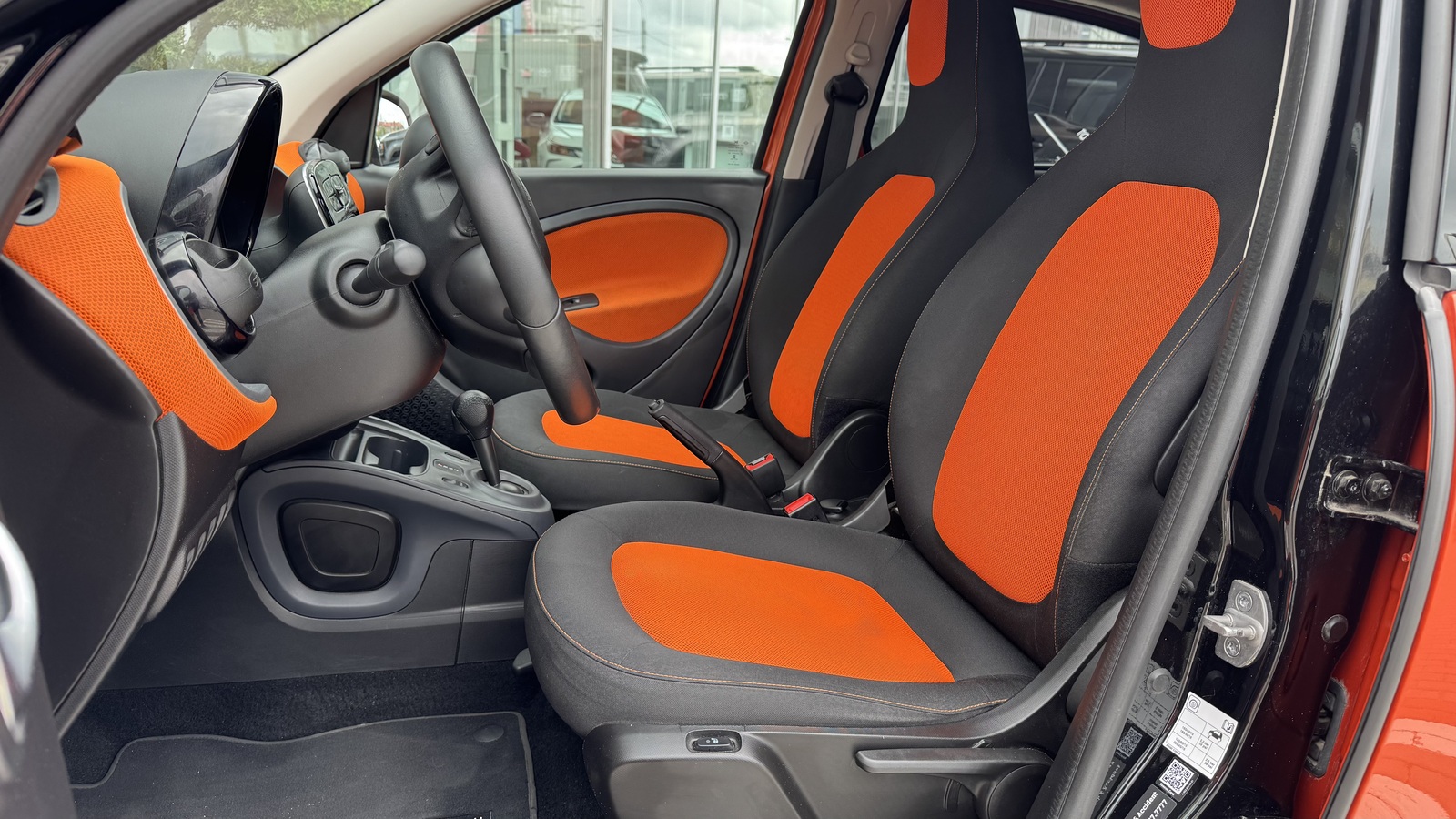 Інші авто SMART Forfour 2018 року, Хетчбек, Тойота Центр Чернігів "Соллі-Плюс", м.Чернігів | Фото № 12 Інші авто SMART Forfour 2018 року з пробігом 58000 км, Хетчбек, Тойота Центр Чернігів "Соллі-Плюс", м.Чернігів - 396000 ГРН | Фото № 12