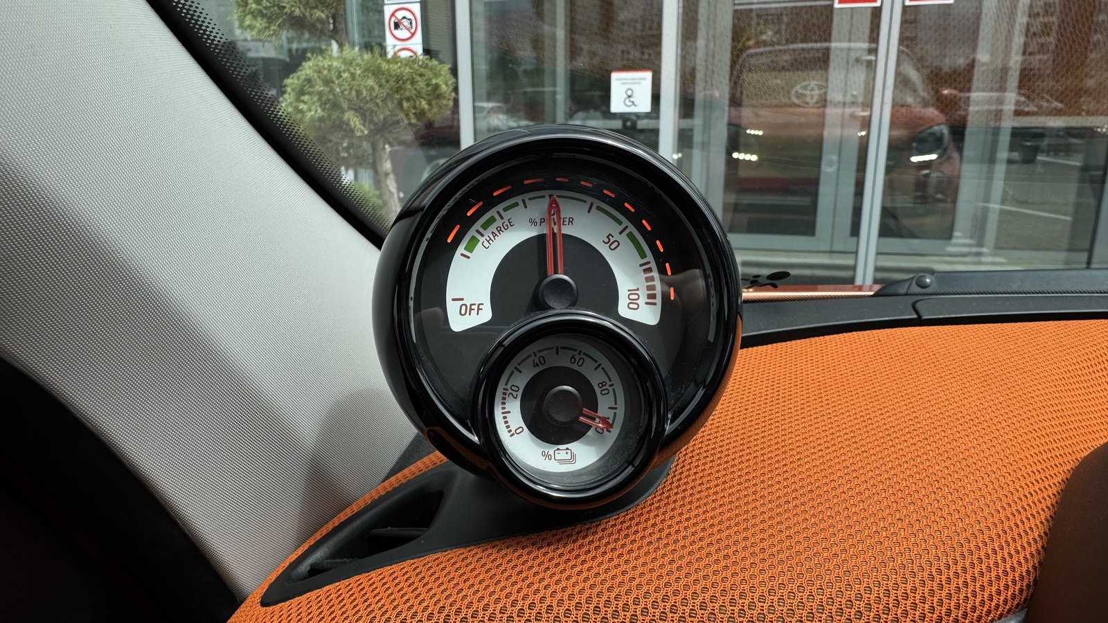 Інші авто SMART Forfour 2018 року, Хетчбек, Тойота Центр Чернігів "Соллі-Плюс", м.Чернігів | Фото № 19 Інші авто SMART Forfour 2018 року з пробігом 58000 км, Хетчбек, Тойота Центр Чернігів "Соллі-Плюс", м.Чернігів - 396000 ГРН | Фото № 19