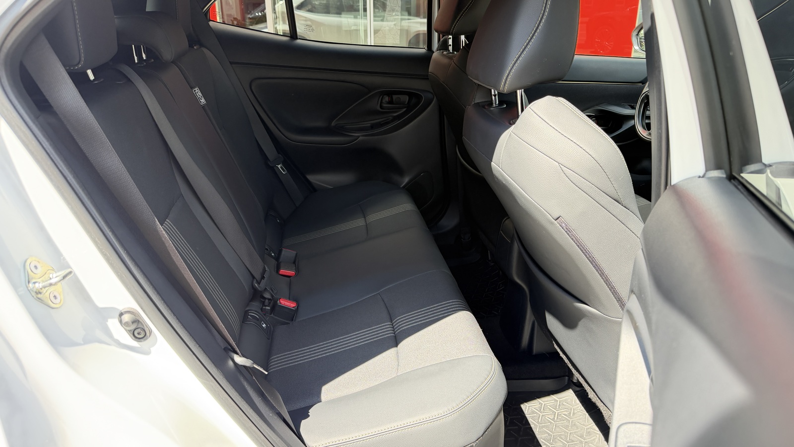 Toyota YARIS CROSS 2024 року з пробігом 30373 км, Універсал, Тойота Центр Кривий Ріг "Алмаз Сістем", м.Кривий Ріг - 1299200 ГРН | Фото № 7