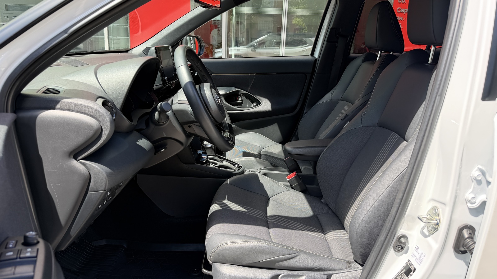 Toyota YARIS CROSS 2024 року з пробігом 30373 км, Універсал, Тойота Центр Кривий Ріг "Алмаз Сістем", м.Кривий Ріг - 1299200 ГРН | Фото № 12