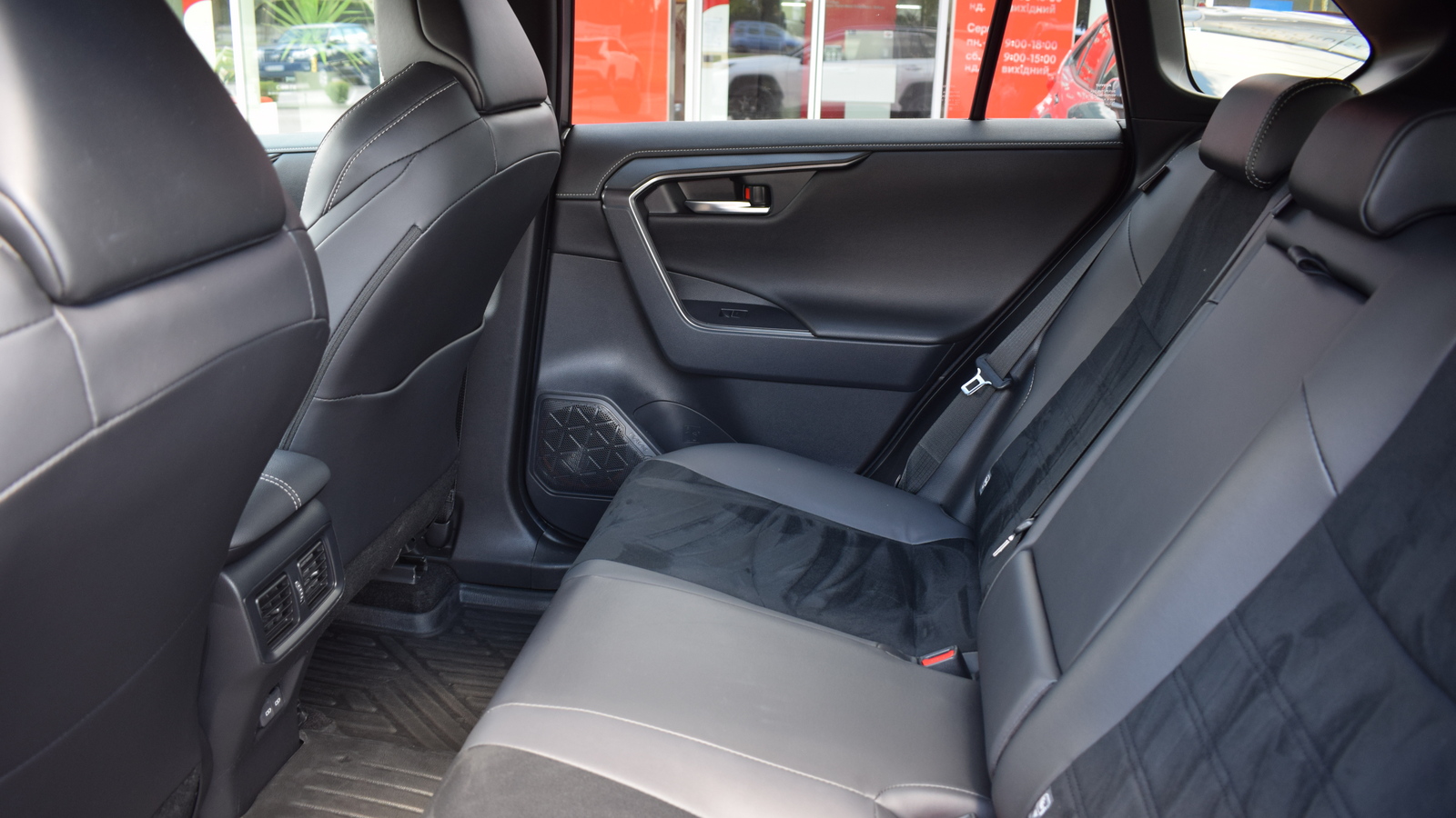Toyota RAV4 2024 року, Універсал, Тойота Центр Житомир "Стар - Кар", м.Житомир | Фото № 11 Toyota RAV4 2024 року з пробігом 3069 км, Універсал, Тойота Центр Житомир "Стар - Кар", м.Житомир - 2173500 ГРН | Фото № 11