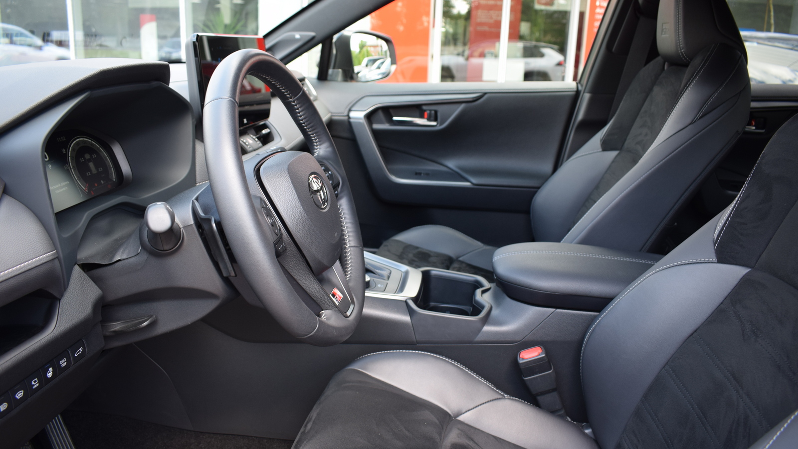 Toyota RAV4 2024 року, Універсал, Тойота Центр Житомир "Стар - Кар", м.Житомир | Фото № 12 Toyota RAV4 2024 року з пробігом 3069 км, Універсал, Тойота Центр Житомир "Стар - Кар", м.Житомир - 2173500 ГРН | Фото № 12