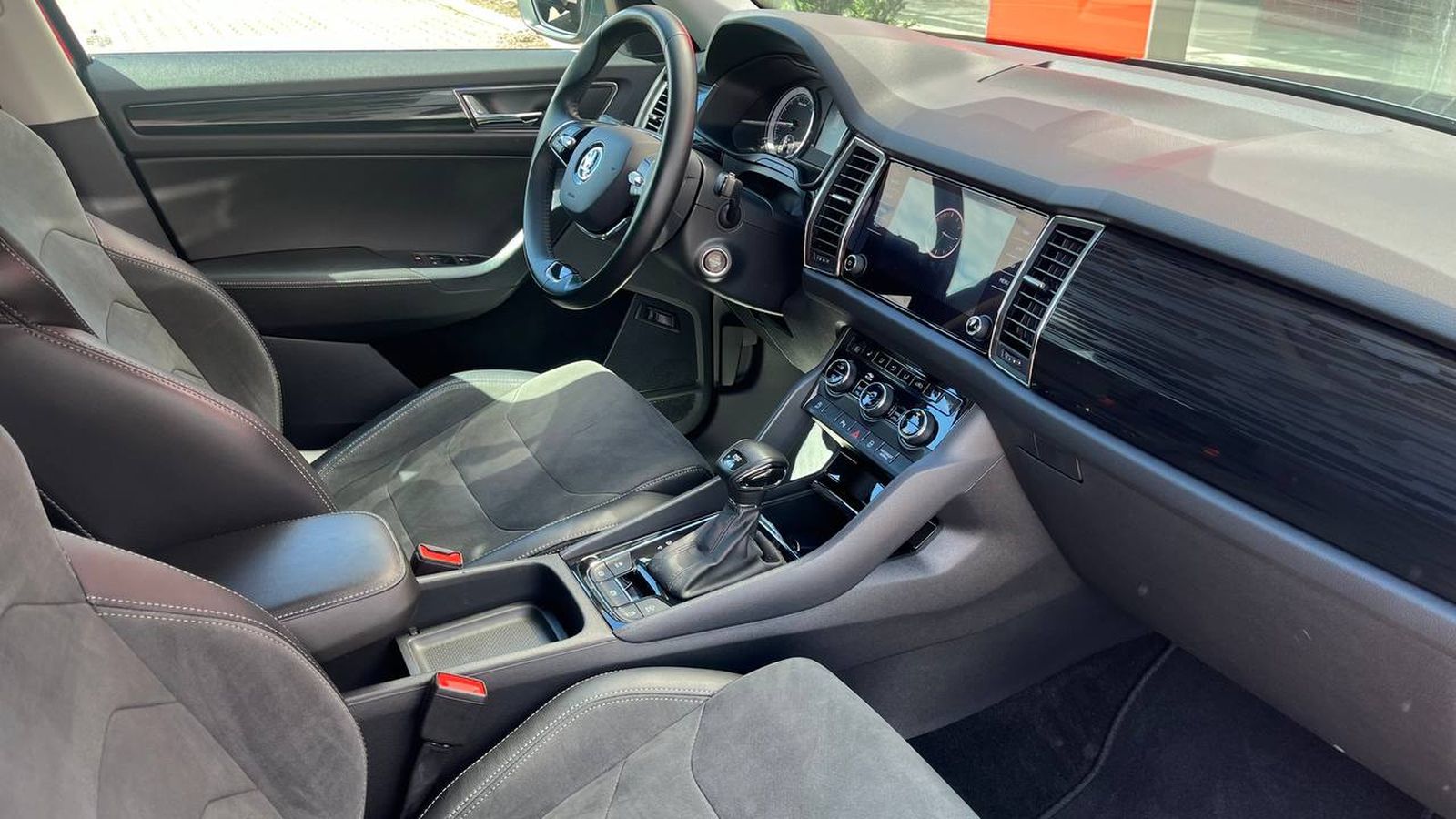 Інші авто SKODA Kodiaq 2021 року, Універсал, Тойота Центр Хмельницький "Гранд Мотор", м.Хмельницький | Фото № 6 Інші авто SKODA Kodiaq 2021 року з пробігом 74410 км, Універсал, Тойота Центр Хмельницький "Гранд Мотор", м.Хмельницький - 1367620 ГРН | Фото № 6