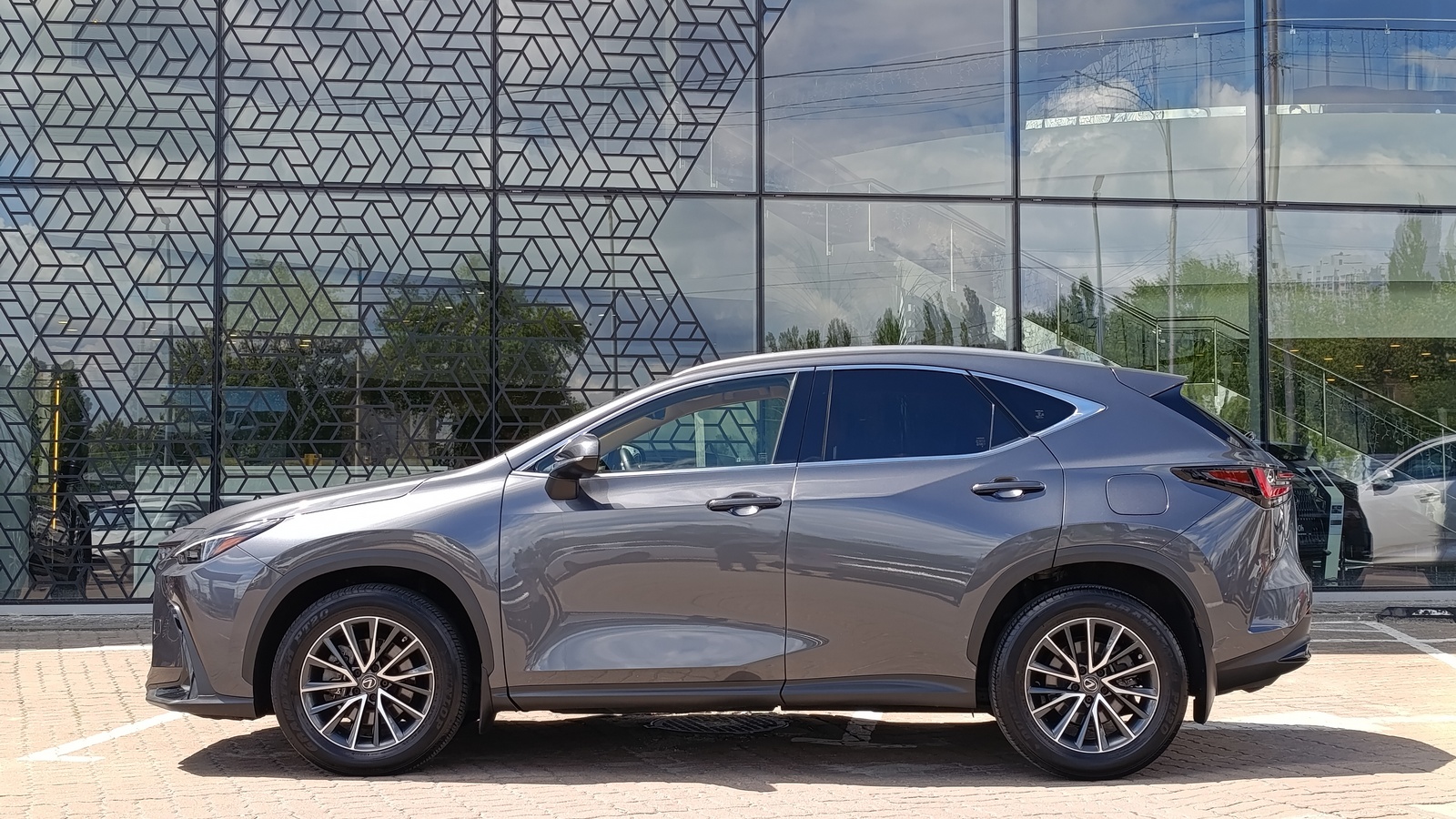 Lexus NX 2021 року, Універсал, Лексус Київ Захід, м.Київ | Фото № 3 Lexus NX 2021 року з пробігом 76494 км, Універсал, Лексус Київ Захід, м.Київ - 2075000 ГРН | Фото № 3