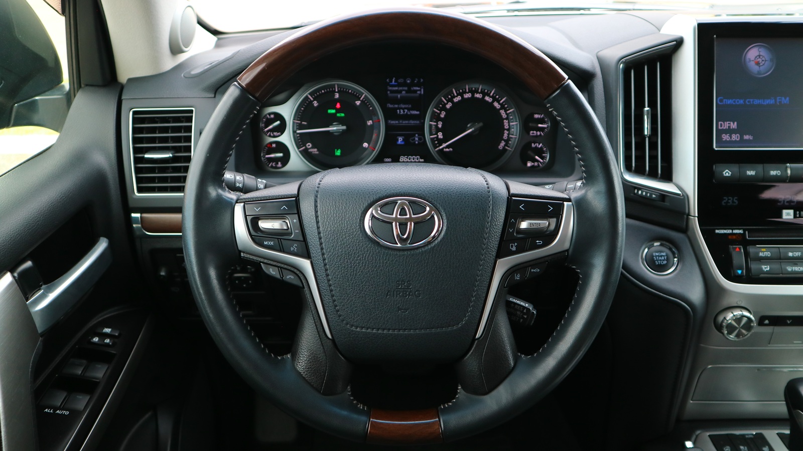 Toyota LAND CRUISER 2017 року, Універсал, Тойота Центр Київ "Автосаміт Укравто Столичне", м.Київ | Фото № 9 Toyota LAND CRUISER 2017 року з пробігом 85802 км, Універсал, Тойота Центр Київ "Автосаміт Укравто Столичне", м.Київ - 2793000 ГРН | Фото № 9