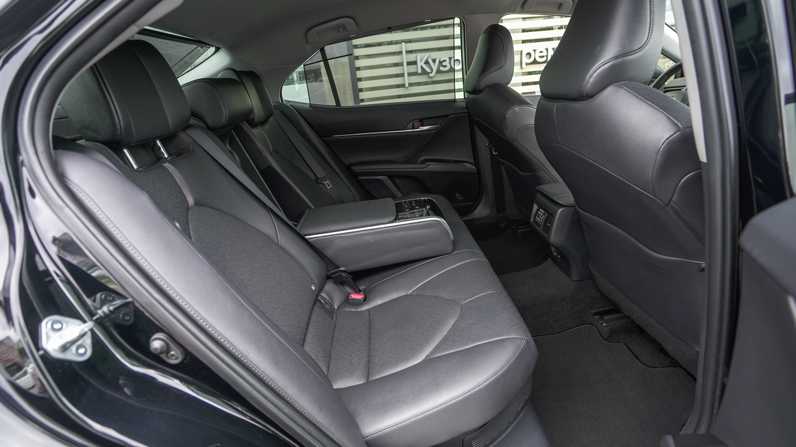 Toyota CAMRY 2021 року, Седан, Тойота Центр Львів "Діамант", м.Львів | Фото № 7 Toyota CAMRY 2021 року з пробігом 64468 км, Седан, Тойота Центр Львів "Діамант", м.Львів - 1623600 ГРН | Фото № 7