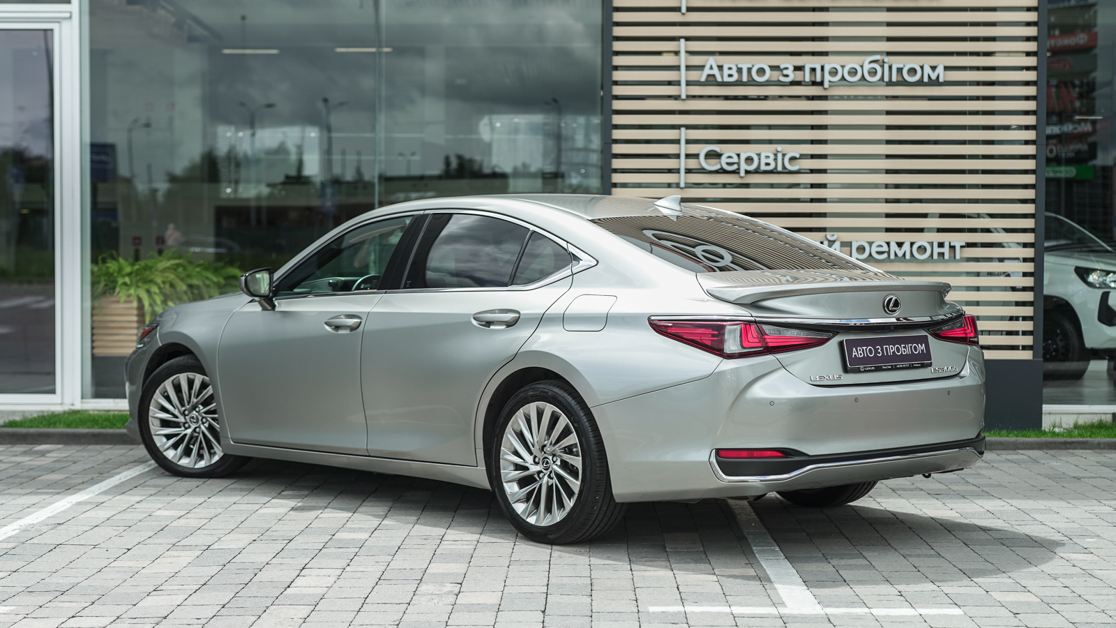 Lexus ES 2022 року, Седан, Тойота Центр Львів "Діамант", м.Львів | Фото № 2 Lexus ES 2022 року з пробігом 88896 км, Седан, Тойота Центр Львів "Діамант", м.Львів - 2097150 ГРН | Фото № 2