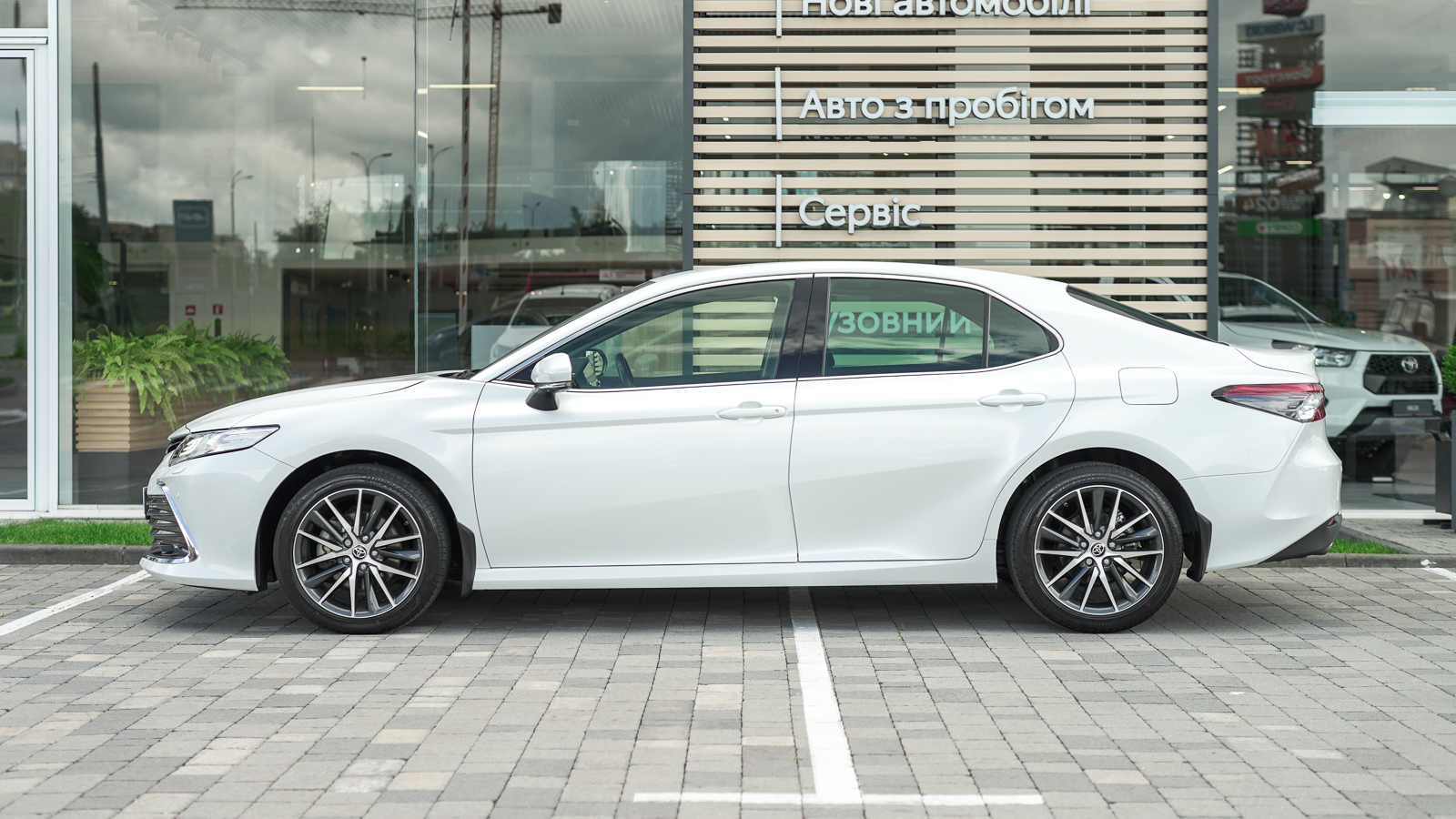 Toyota CAMRY 2024 року з пробігом 80164 км, Седан, Тойота Центр Львів "Діамант", м.Львів - 1713800 ГРН | Фото № 3