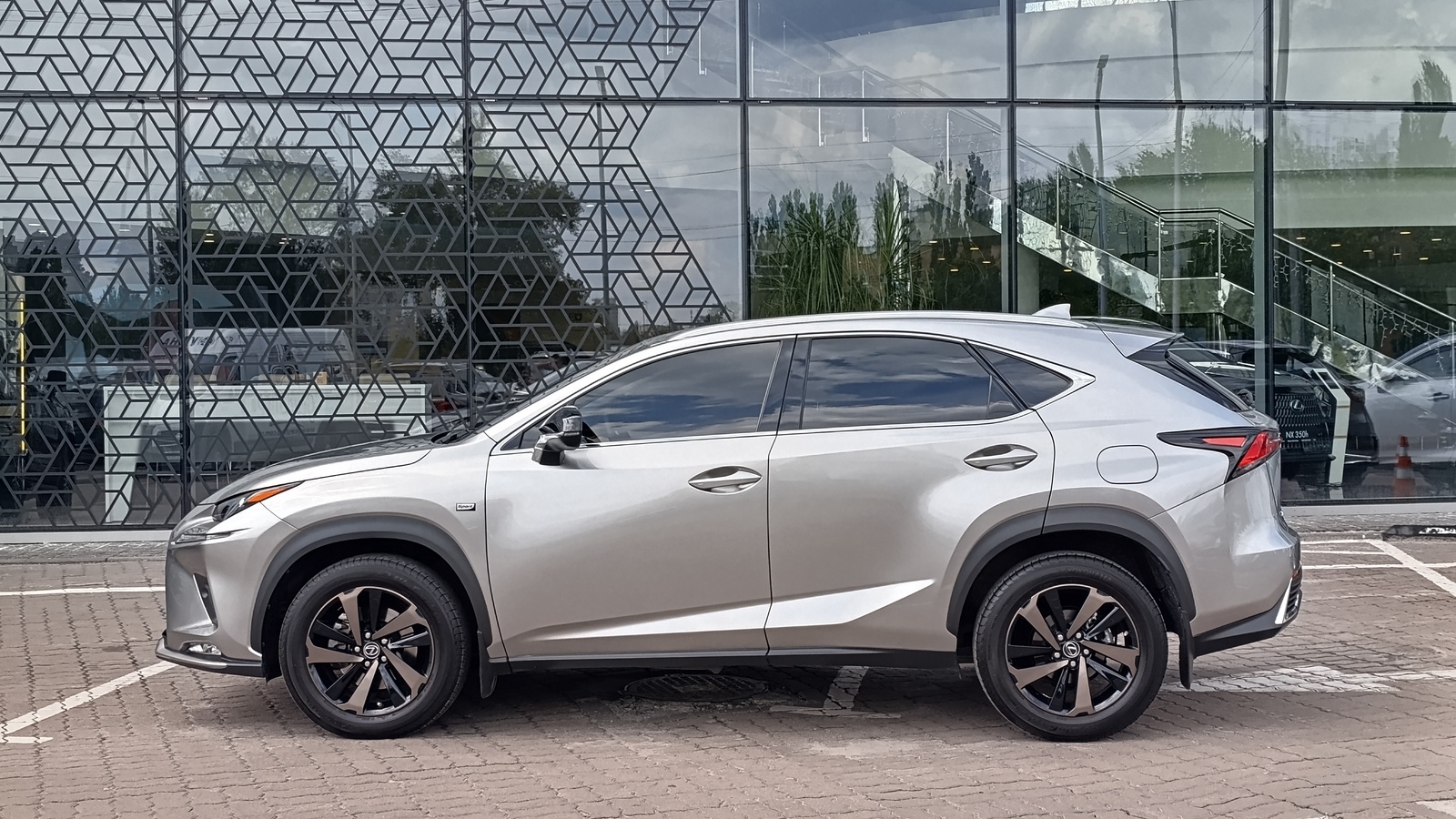 Lexus NX 2021 року, Універсал, Лексус Київ Захід, м.Київ | Фото № 3 Lexus NX 2021 року з пробігом 26105 км, Універсал, Лексус Київ Захід, м.Київ - 1650000 ГРН | Фото № 3