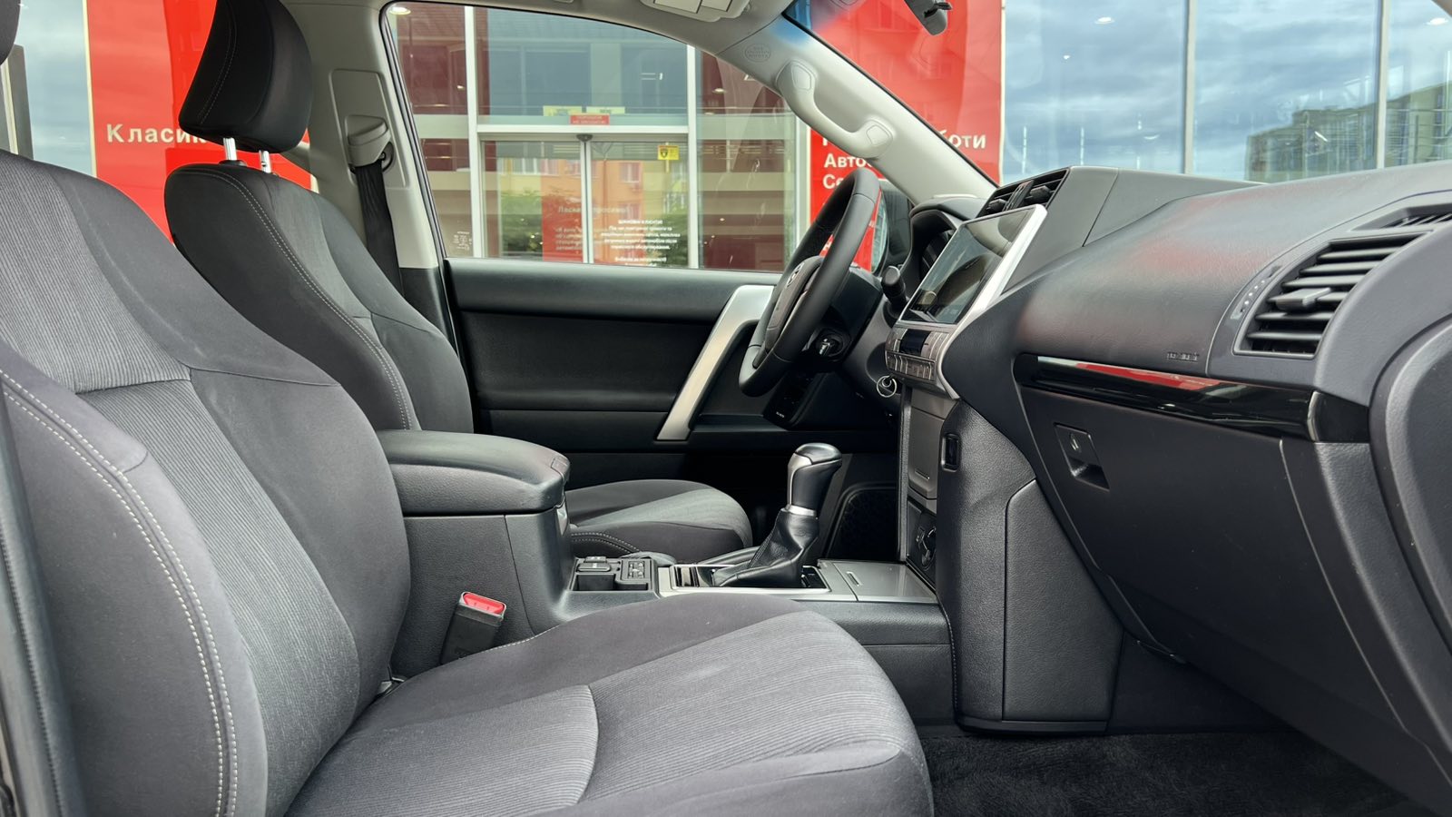 Toyota LAND CRUISER PRADO 2018 року з пробігом 87502 км, Універсал, Тойота Центр Івано-Франківськ "Класик-Авто", м.Івано-Франківськ - 1440000 ГРН | Фото № 6