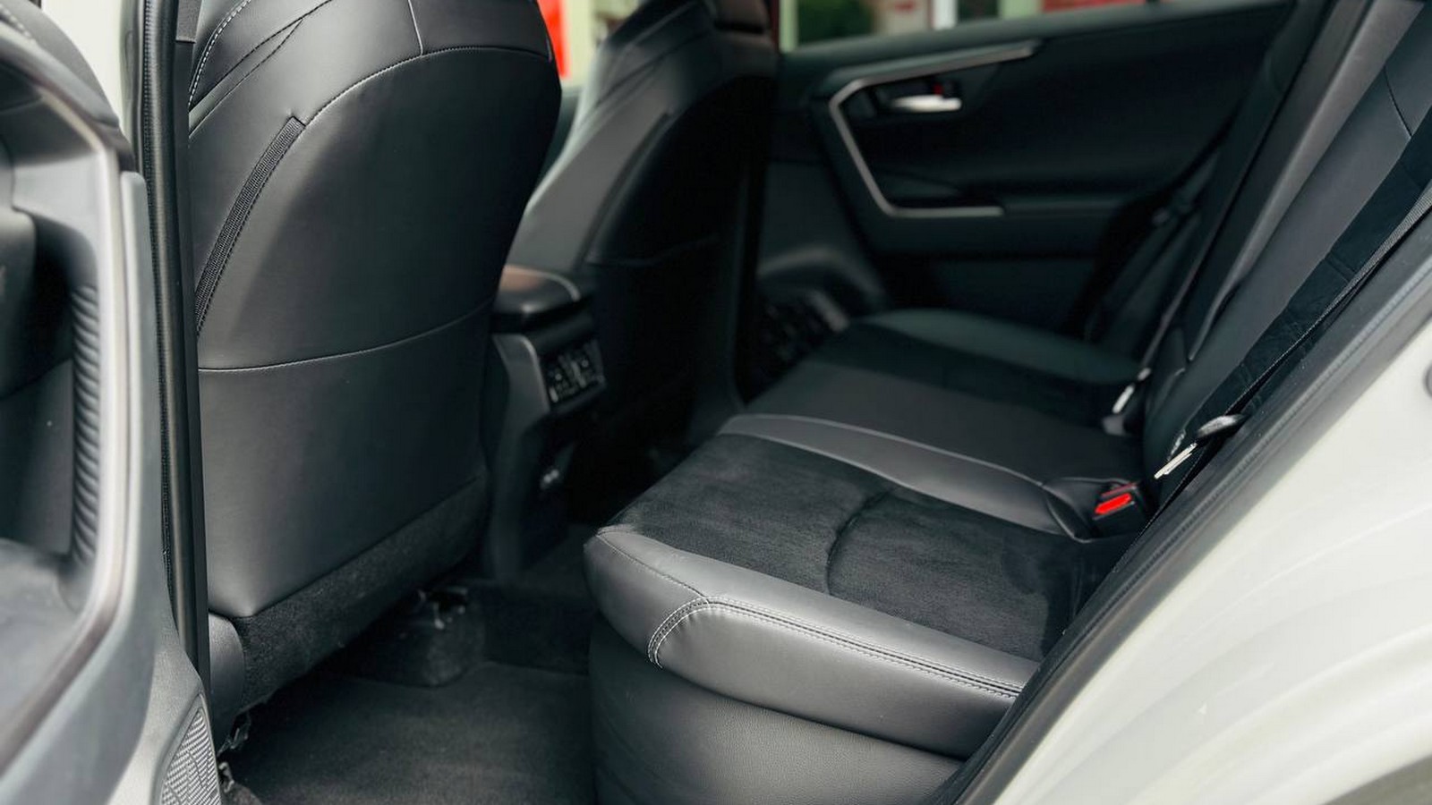 Toyota RAV4 2024 року з пробігом 3927 км, Універсал, Тойота Центр Тернопіль "Кристал Моторс", м.Тернопіль - 2160000 ГРН | Фото № 11