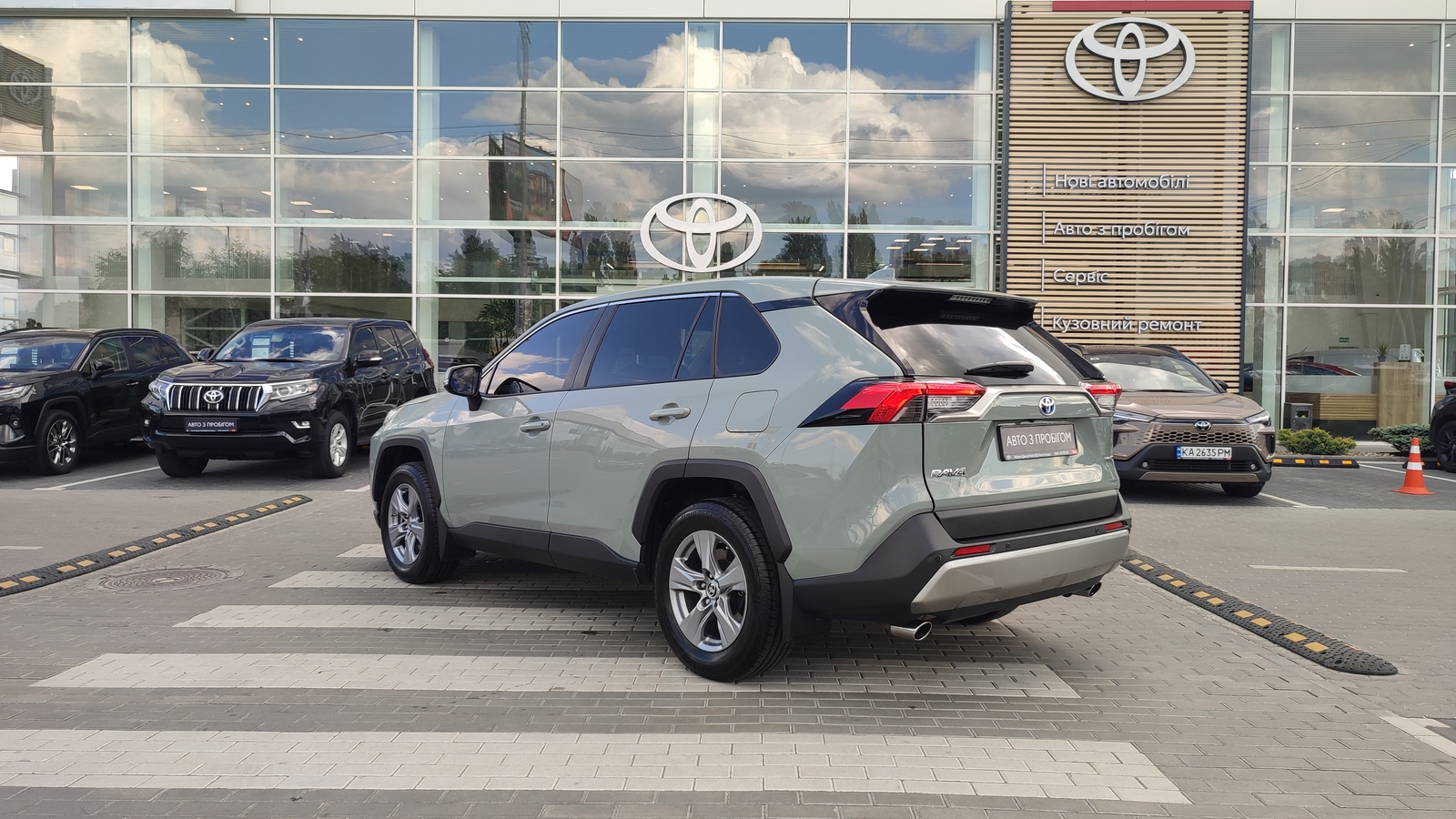 Toyota RAV4 2024 року, Універсал, Тойота Центр Київ "ВіДі Автострада", м.Київ | Фото № 2 Toyota RAV4 2024 року з пробігом 23556 км, Універсал, Тойота Центр Київ "ВіДі Автострада", м.Київ - 1748000 ГРН | Фото № 2