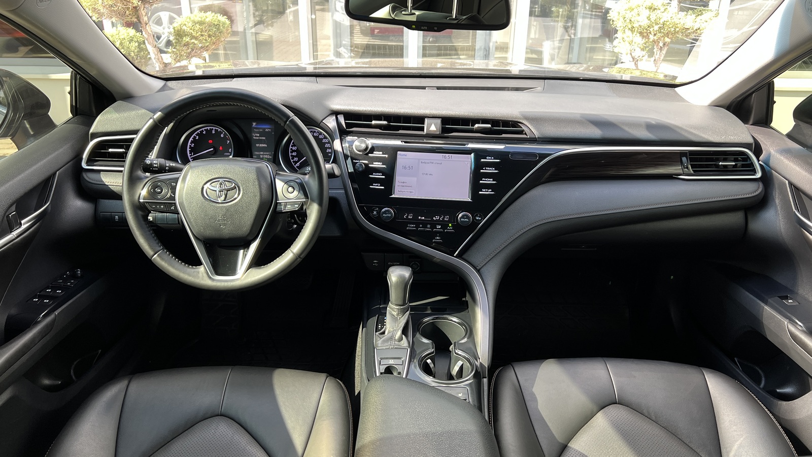 Toyota CAMRY 2017 року, Седан, Тойота Центр Чернігів "Соллі-Плюс", м.Чернігів | Фото № 8 Toyota CAMRY 2017 року з пробігом 91422 км, Седан, Тойота Центр Чернігів "Соллі-Плюс", м.Чернігів - 945000 ГРН | Фото № 8