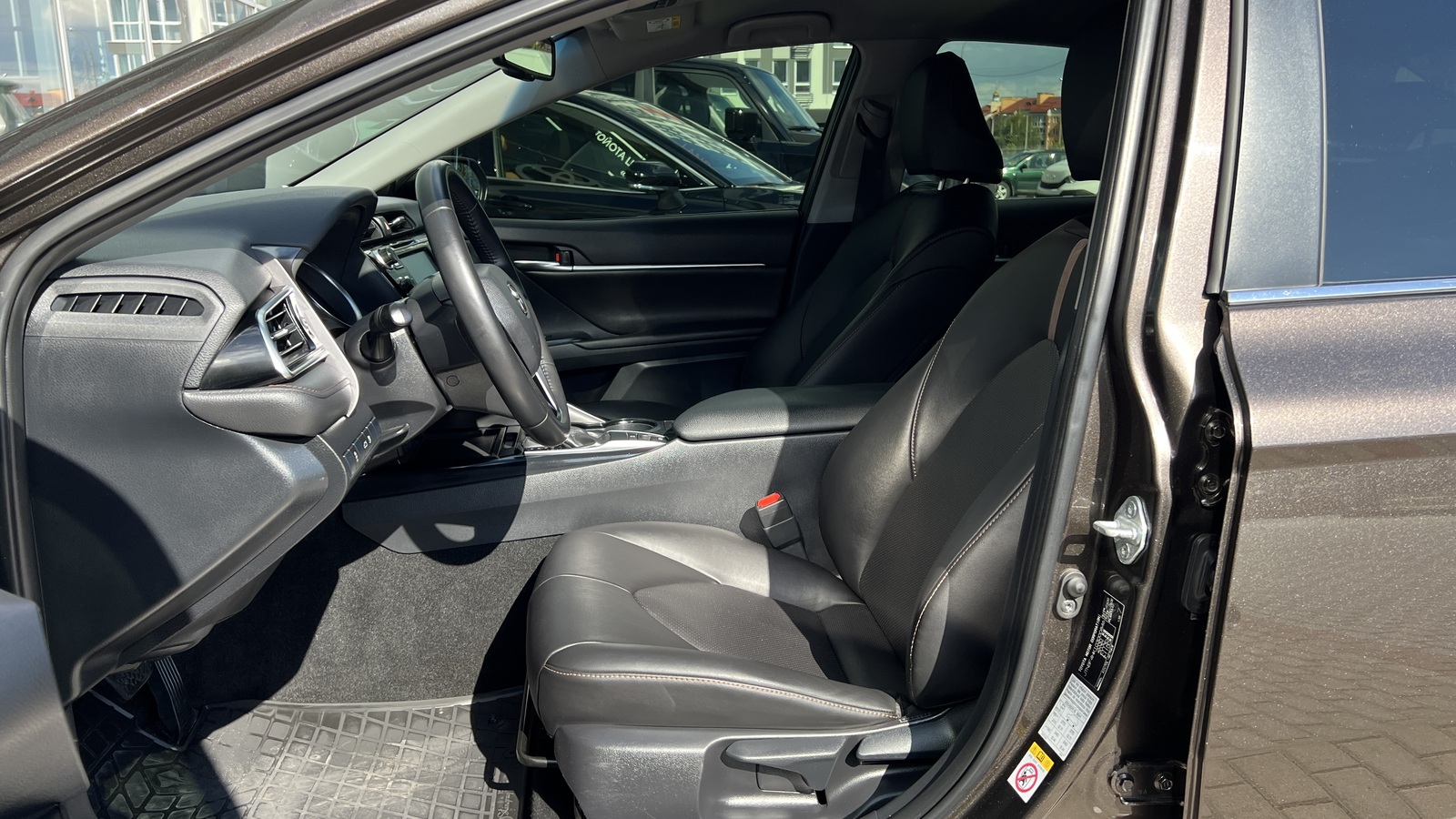 Toyota CAMRY 2017 року, Седан, Тойота Центр Чернігів "Соллі-Плюс", м.Чернігів | Фото № 12 Toyota CAMRY 2017 року з пробігом 91422 км, Седан, Тойота Центр Чернігів "Соллі-Плюс", м.Чернігів - 945000 ГРН | Фото № 12