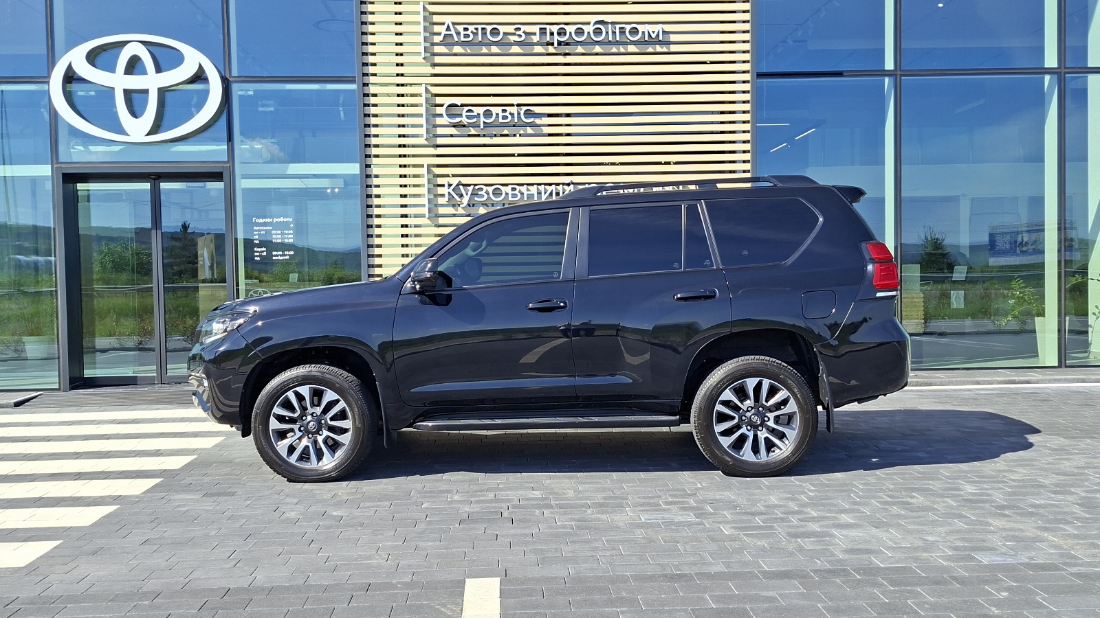 Toyota LAND CRUISER PRADO 2023 року, Універсал, Тойота Центр Ужгород "Карат Мотор", м.Ужгород | Фото № 3 Toyota LAND CRUISER PRADO 2023 року з пробігом 52300 км, Універсал, Тойота Центр Ужгород "Карат Мотор", м.Ужгород - 2340000 ГРН | Фото № 3
