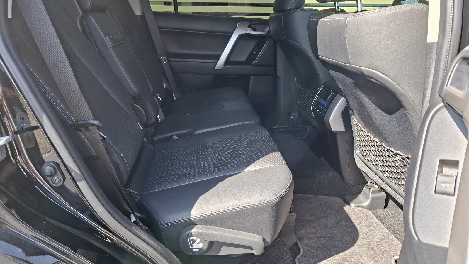 Toyota LAND CRUISER PRADO 2023 року, Універсал, Тойота Центр Ужгород "Карат Мотор", м.Ужгород | Фото № 7 Toyota LAND CRUISER PRADO 2023 року з пробігом 52300 км, Універсал, Тойота Центр Ужгород "Карат Мотор", м.Ужгород - 2340000 ГРН | Фото № 7