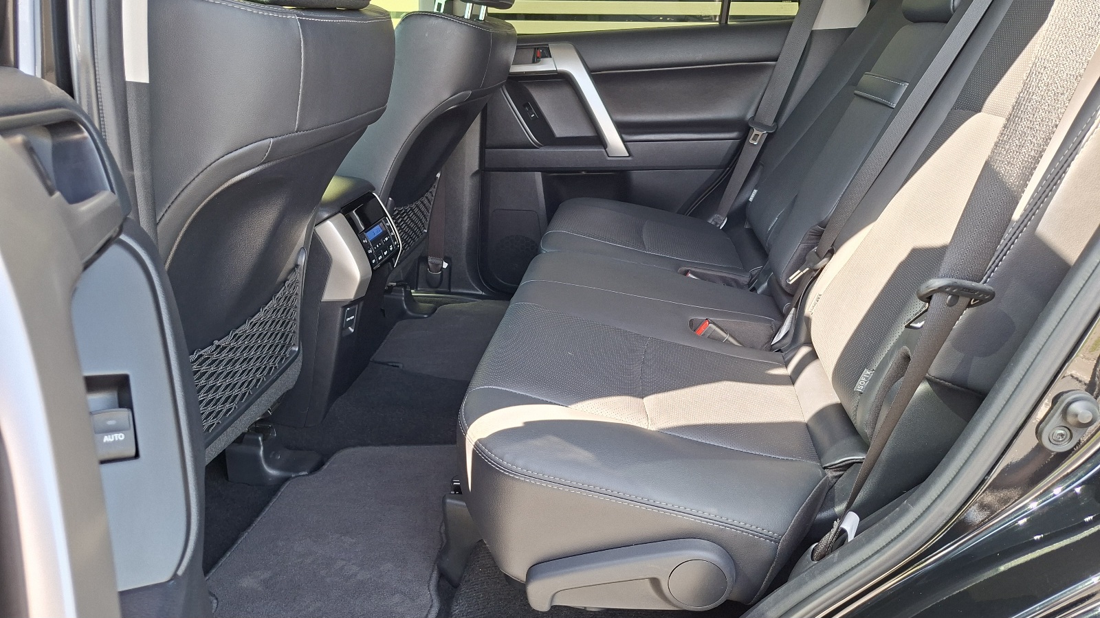 Toyota LAND CRUISER PRADO 2023 року, Універсал, Тойота Центр Ужгород "Карат Мотор", м.Ужгород | Фото № 11 Toyota LAND CRUISER PRADO 2023 року з пробігом 52300 км, Універсал, Тойота Центр Ужгород "Карат Мотор", м.Ужгород - 2340000 ГРН | Фото № 11
