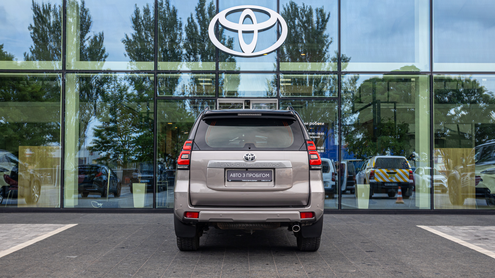 Toyota LAND CRUISER PRADO 2018 року, Універсал, Тойота Центр Дніпро "Алмаз Мотор" на Запорізькому шосе, м.Дніпро | Фото № 4 Toyota LAND CRUISER PRADO 2018 року з пробігом 52960 км, Універсал, Тойота Центр Дніпро "Алмаз Мотор" на Запорізькому шосе, м.Дніпро - 1800000 ГРН | Фото № 4