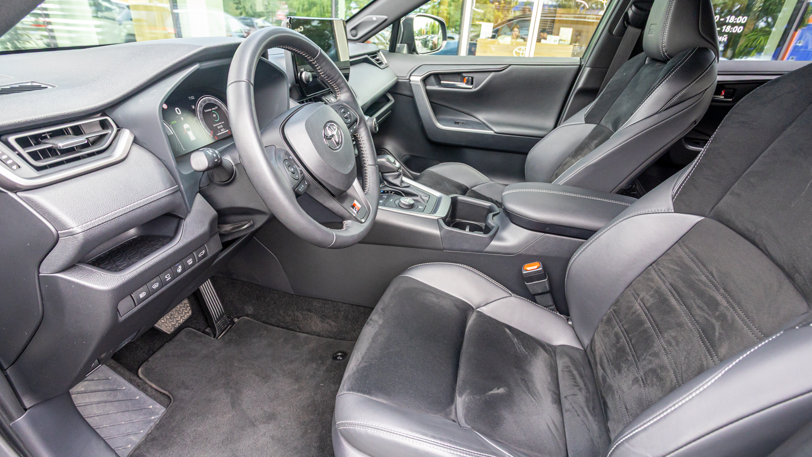 Toyota RAV4 2024 року з пробігом 4659 км, Універсал, Тойота Центр Дніпро "Алмаз Мотор" на Запорізькому шосе, м.Дніпро - 2300000 ГРН | Фото № 14
