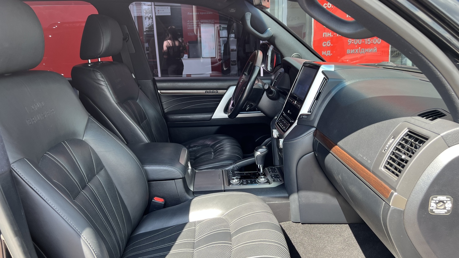 Toyota LAND CRUISER 2019 року, Універсал, Тойота Центр Вінниця "Преміум Мотор", м.Вінниця | Фото № 6 Toyota LAND CRUISER 2019 року з пробігом 171568 км, Універсал, Тойота Центр Вінниця "Преміум Мотор", м.Вінниця - 2600000 ГРН | Фото № 6