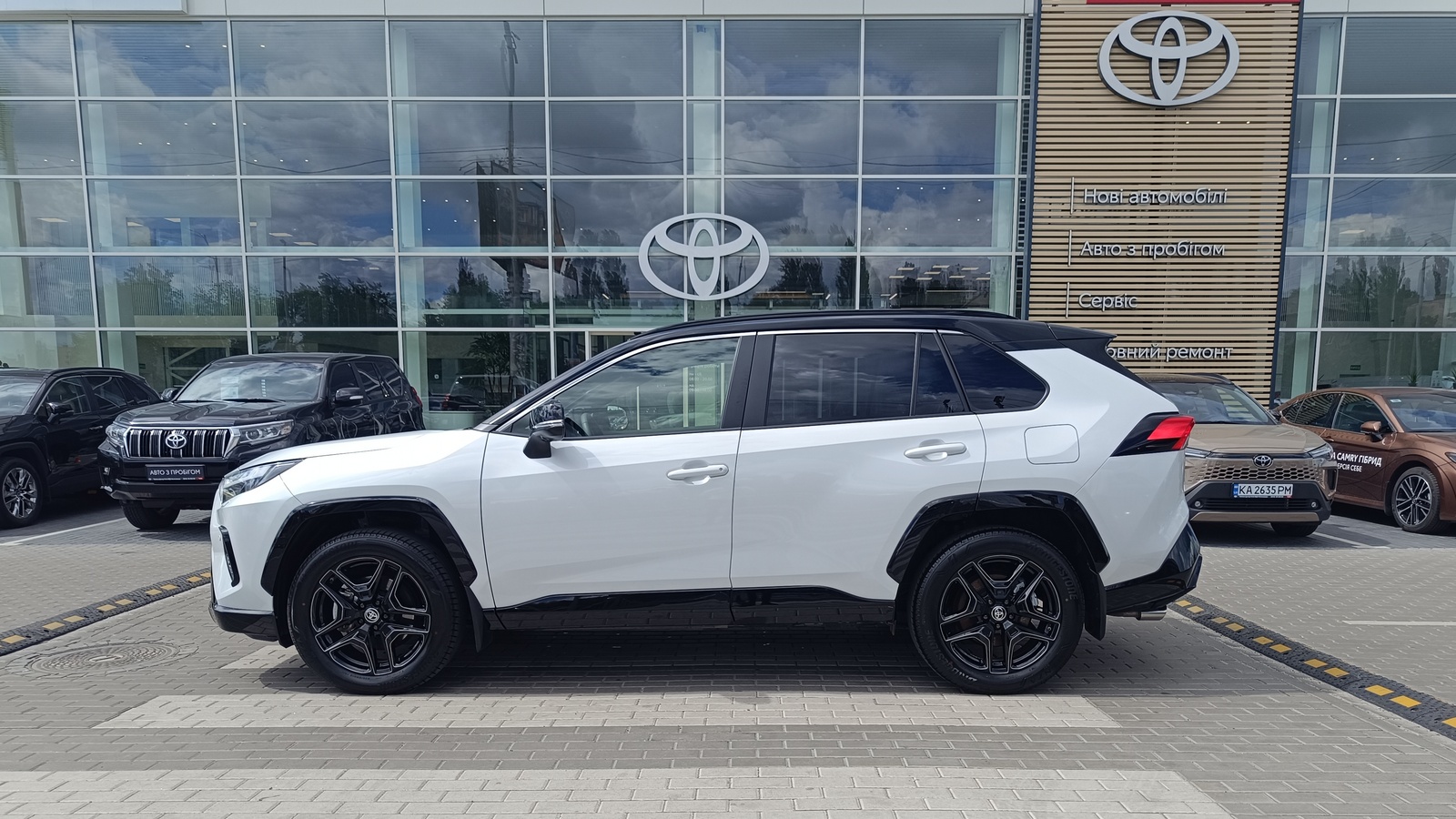 Toyota RAV4 2024 року з пробігом 12103 км, Універсал, Тойота Центр Київ "ВіДі Автострада", м.Київ - 2260000 ГРН | Фото № 3