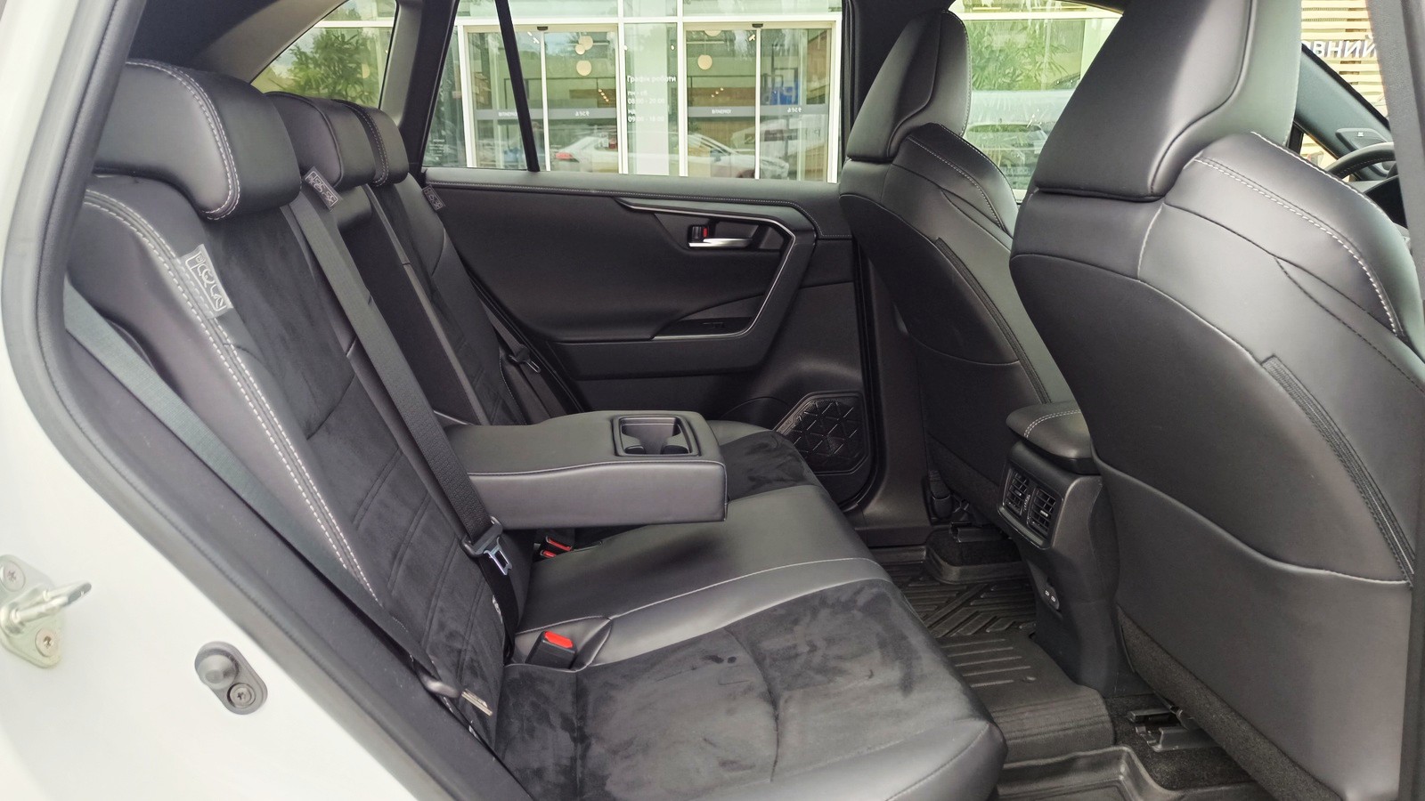 Toyota RAV4 2024 року з пробігом 12103 км, Універсал, Тойота Центр Київ "ВіДі Автострада", м.Київ - 2260000 ГРН | Фото № 7