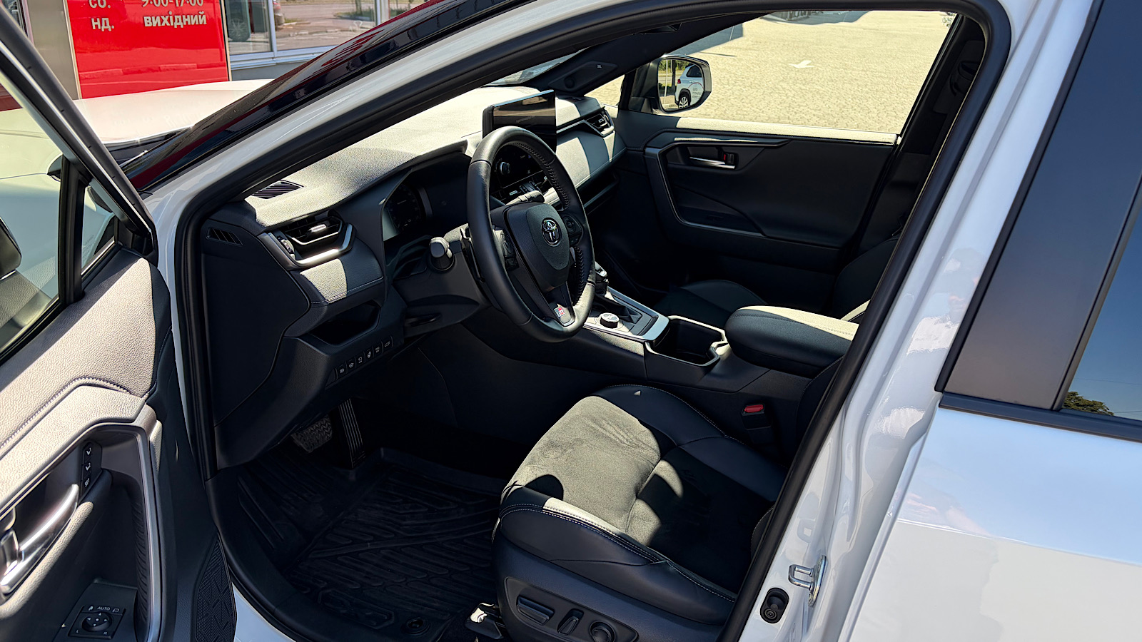 Toyota RAV4 2024 року з пробігом 4682 км, Універсал, Тойота Центр Запоріжжя "Восток Автомир", м.Запоріжжя - 2050320 ГРН | Фото № 12