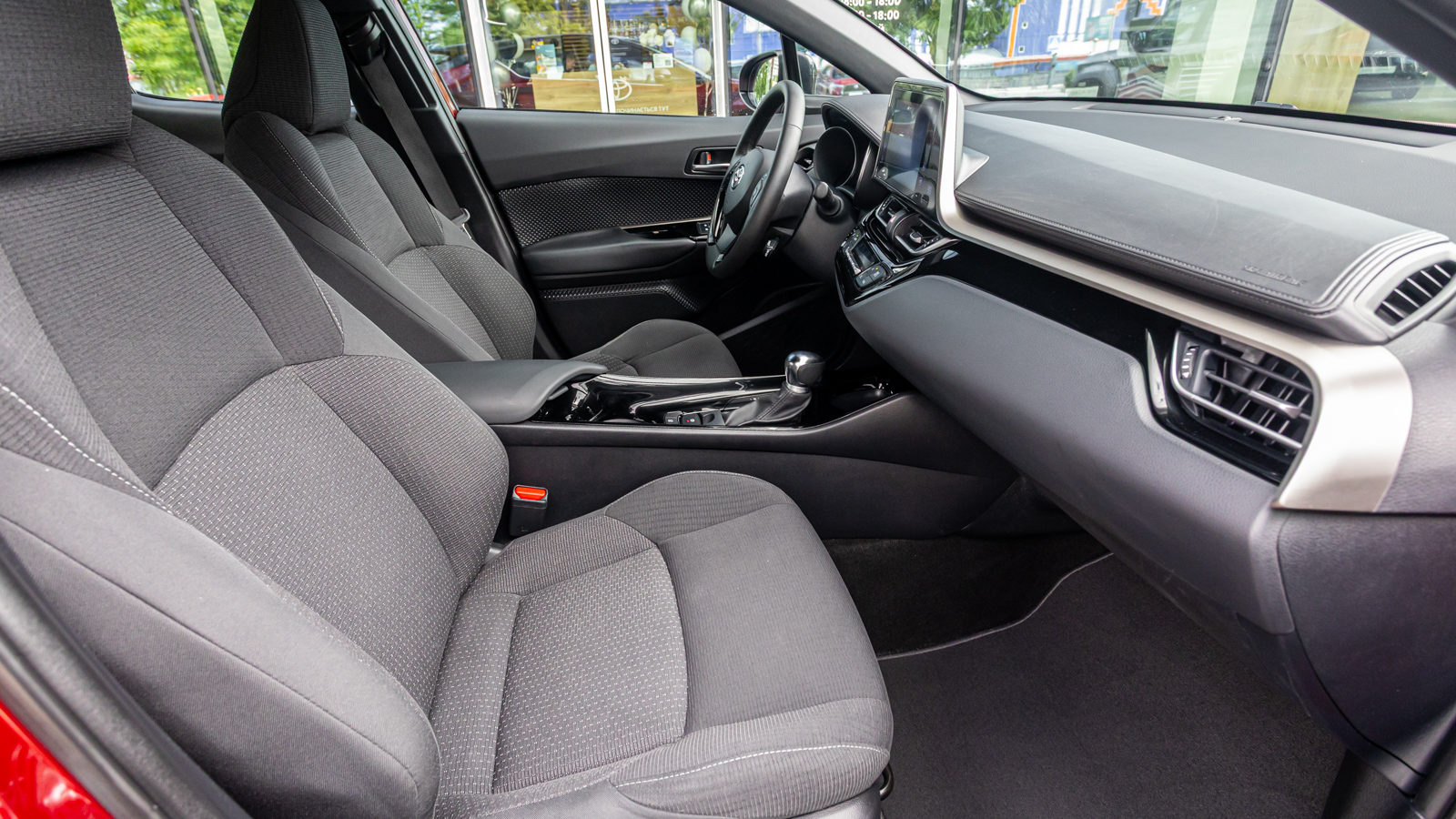 Toyota C-HR 2019 року з пробігом 76274 км, Хетчбек, Тойота Центр Дніпро "Алмаз Мотор" на Запорізькому шосе, м.Дніпро - 900000 ГРН | Фото № 5