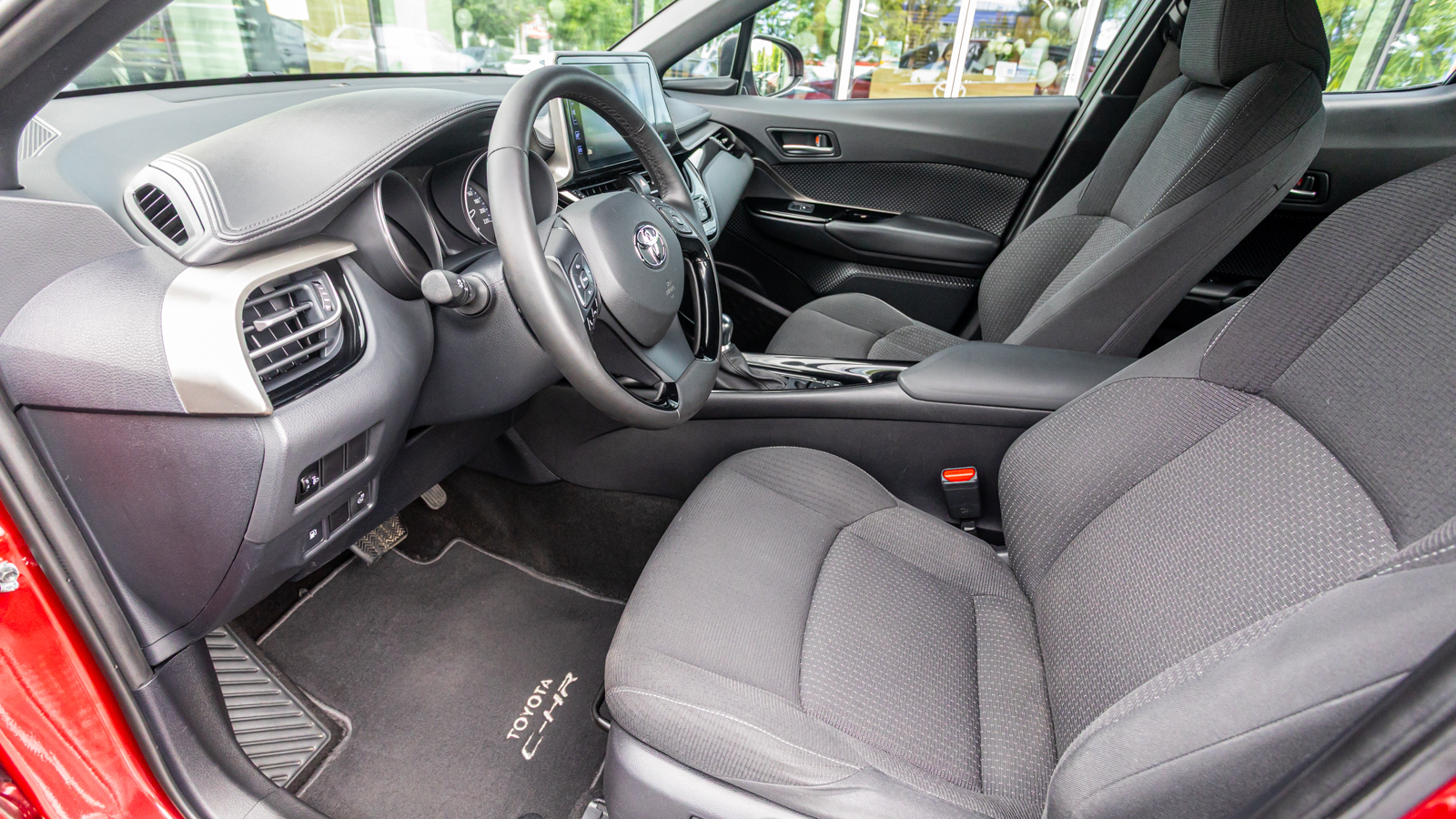 Toyota C-HR 2019 року з пробігом 76274 км, Хетчбек, Тойота Центр Дніпро "Алмаз Мотор" на Запорізькому шосе, м.Дніпро - 900000 ГРН | Фото № 12