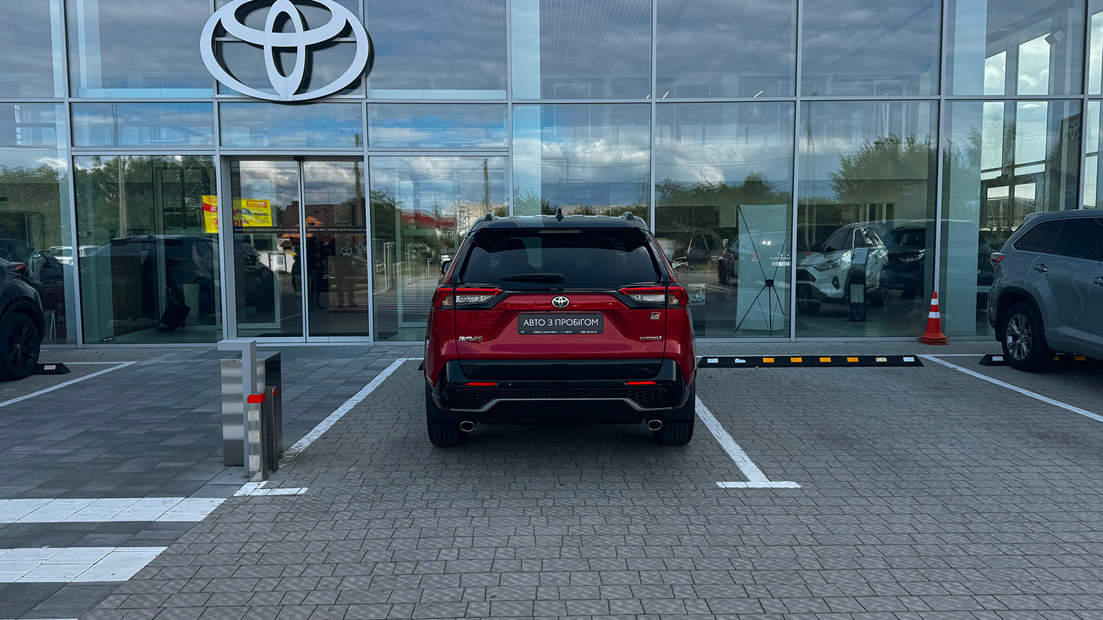 Toyota RAV4 2024 року, Універсал, Тойота Центр Рівне "Агат Авто", м.Рівне | Фото № 4 Toyota RAV4 2024 року з пробігом 5716 км, Універсал, Тойота Центр Рівне "Агат Авто", м.Рівне - 2168670 ГРН | Фото № 4