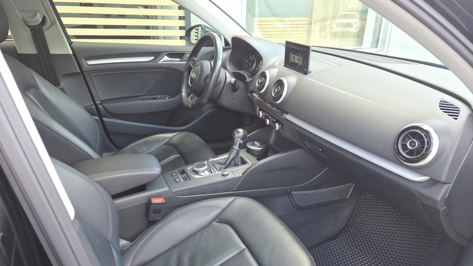 Інші авто AUDI A3 2015 року, Седан, Тойота Центр Кропивницький "Мотор - Олві", м.Кропивницький | Фото № 6 Інші авто AUDI A3 2015 року з пробігом 98743 км, Седан, Тойота Центр Кропивницький "Мотор - Олві", м.Кропивницький - 650000 ГРН | Фото № 6