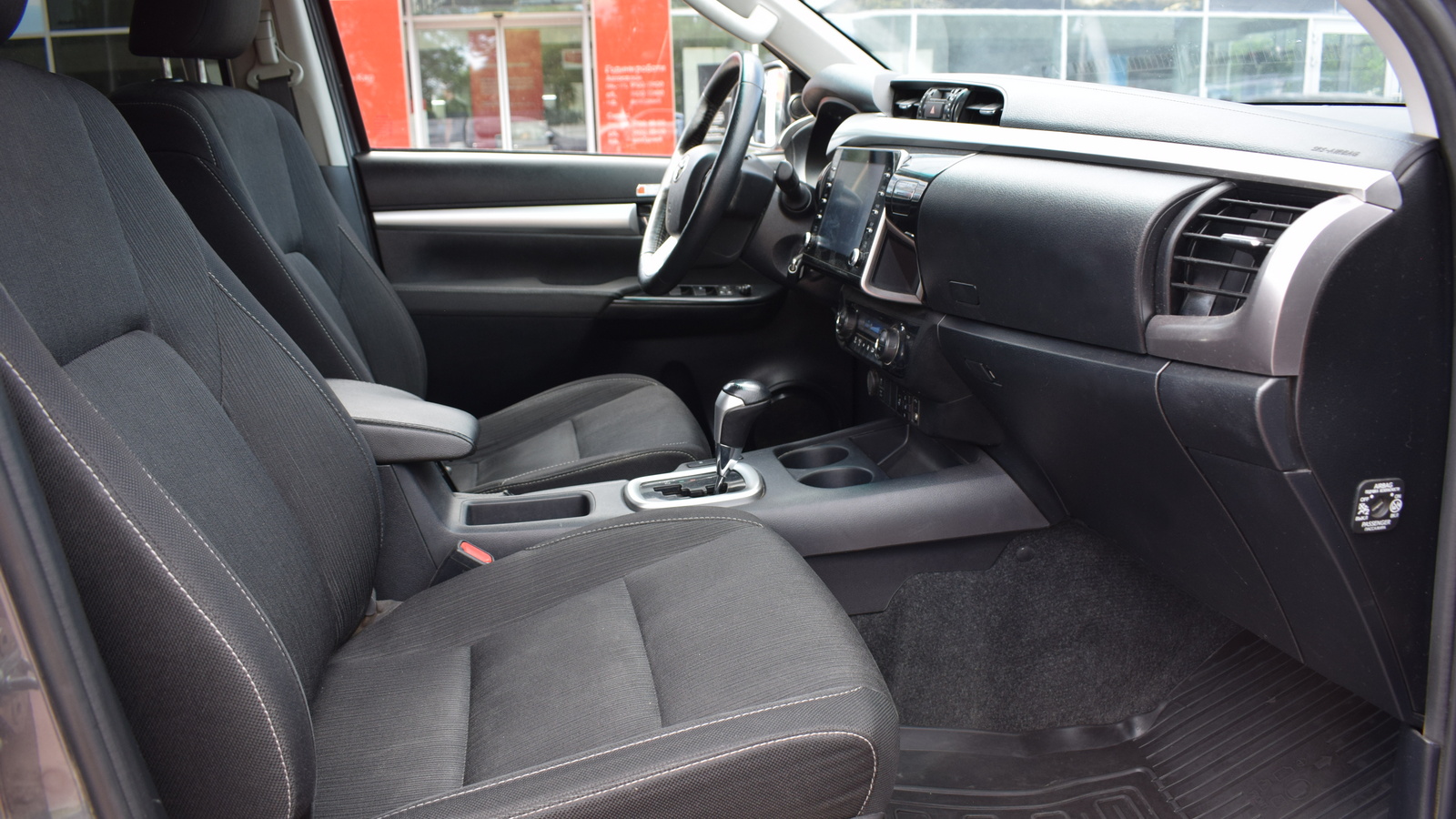 Toyota HILUX 2023 року з пробігом 161663 км, Універсал, Тойота Центр Житомир "Стар - Кар", м.Житомир - 1750500 ГРН | Фото № 6