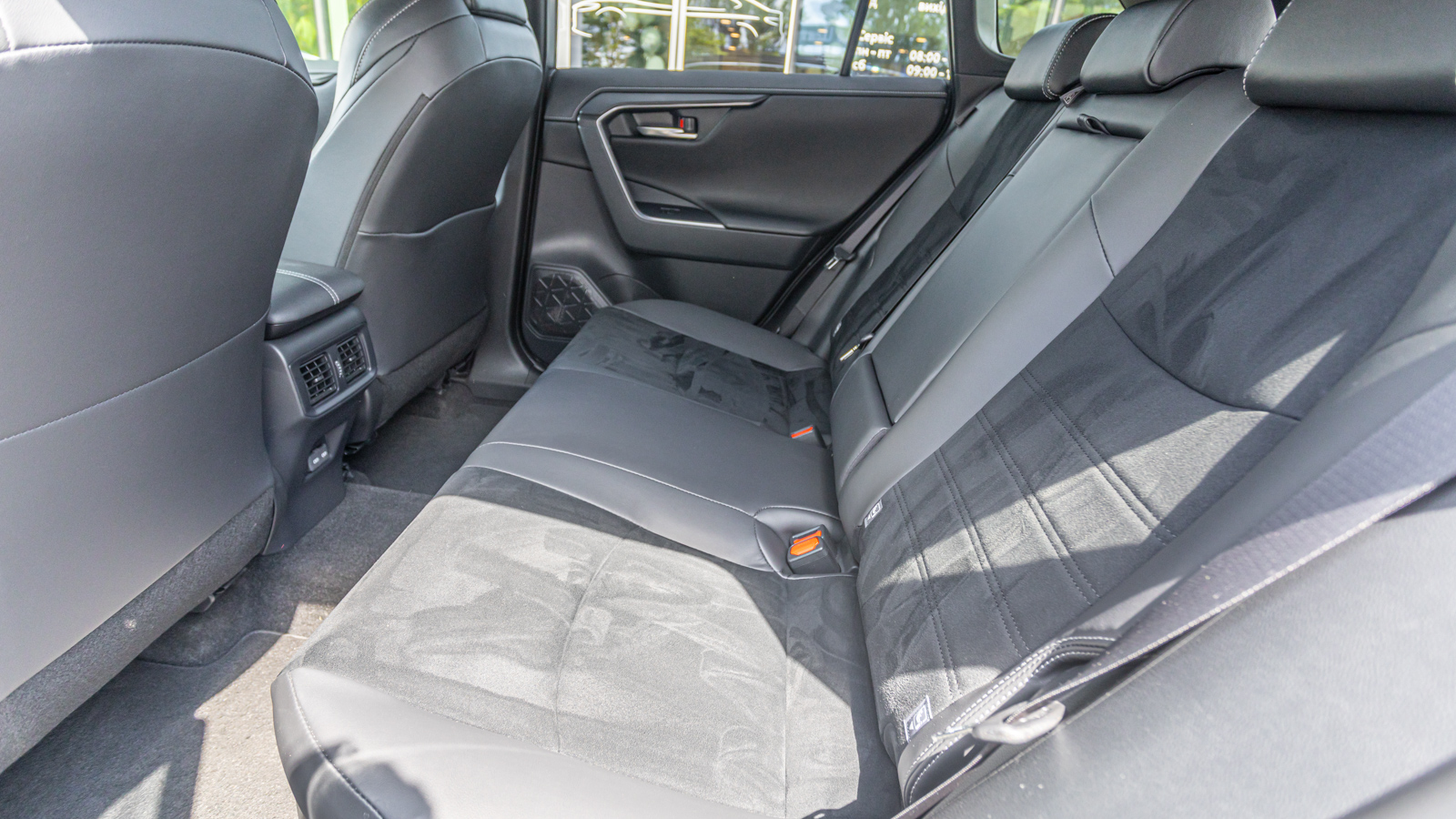 Toyota RAV4 2025 року з пробігом 1227 км, Універсал, Тойота Центр Дніпро "Алмаз Мотор" на Запорізькому шосе, м.Дніпро - 2300000 ГРН | Фото № 13