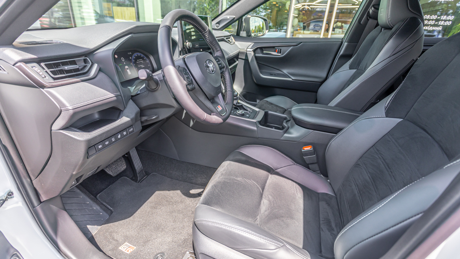 Toyota RAV4 2025 року з пробігом 1227 км, Універсал, Тойота Центр Дніпро "Алмаз Мотор" на Запорізькому шосе, м.Дніпро - 2300000 ГРН | Фото № 14