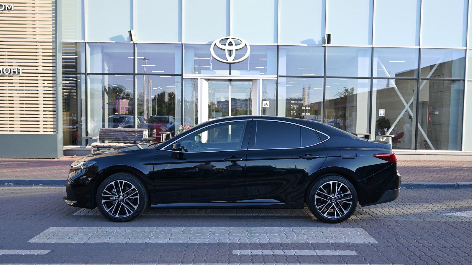 Toyota CAMRY 2024 року з пробігом 14814 км, Седан, Тойота Центр Київ "Сіті Плаза", м.Київ - 2123876 ГРН | Фото № 3