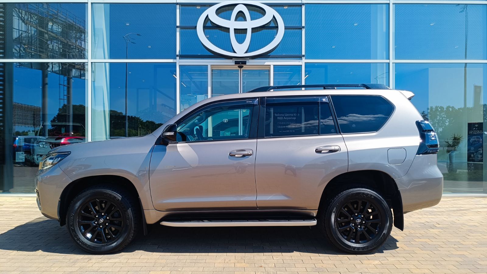 Toyota LAND CRUISER PRADO 2021 року з пробігом 111054 км, Універсал, Тойота Центр Київ «ВІДІ Аеропорт», м.Київ - 2000000 ГРН | Фото № 3
