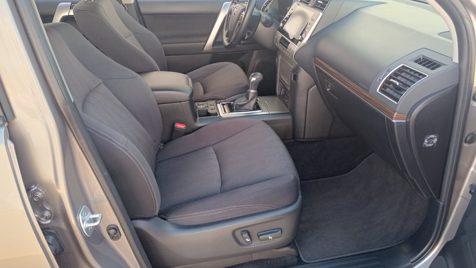 Toyota LAND CRUISER PRADO 2021 року з пробігом 111054 км, Універсал, Тойота Центр Київ «ВІДІ Аеропорт», м.Київ - 2000000 ГРН | Фото № 6