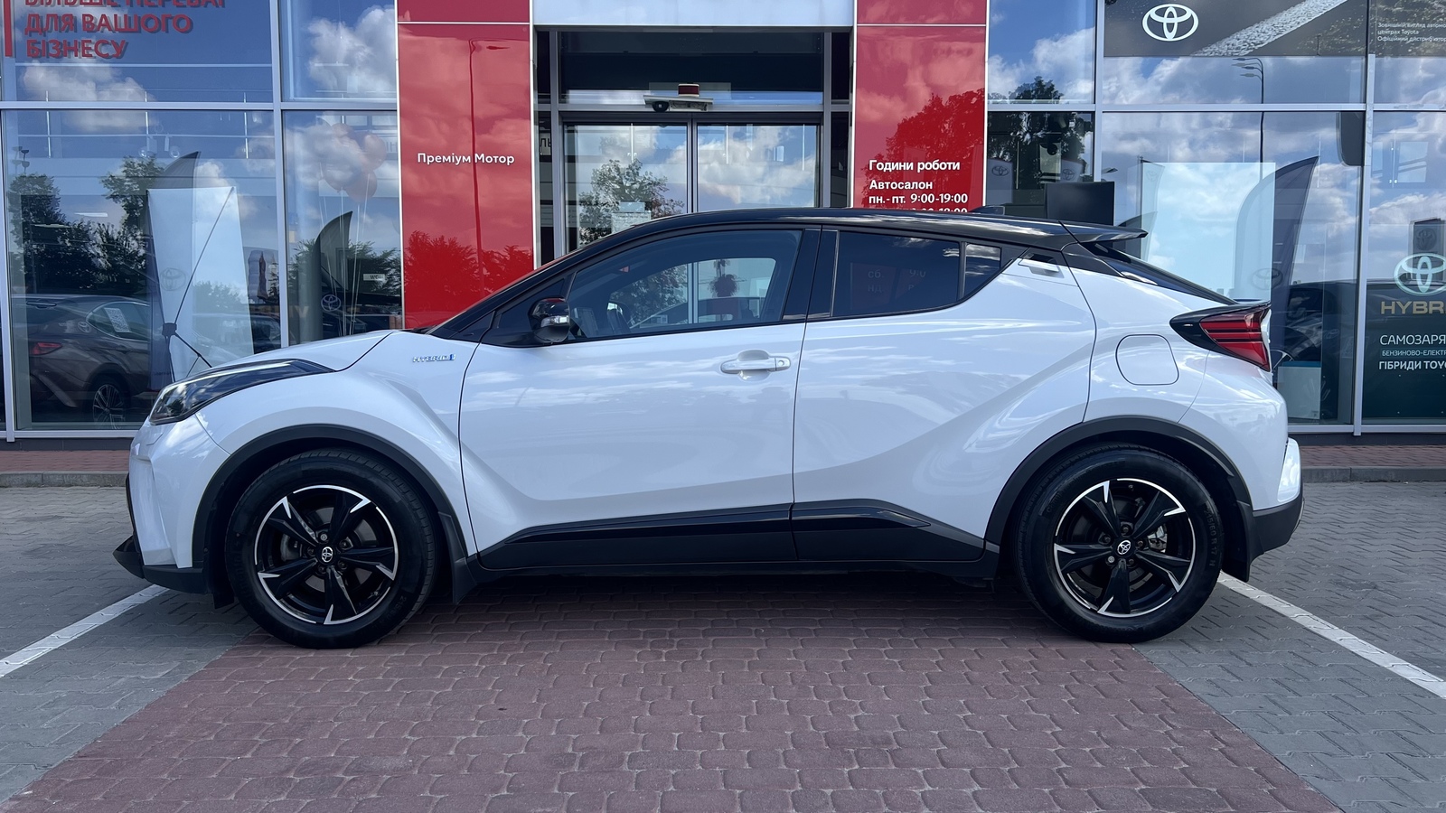 Toyota C-HR 2021 року з пробігом 46942 км, Хетчбек, Тойота Центр Вінниця "Преміум Мотор", м.Вінниця - 1350000 ГРН | Фото № 3