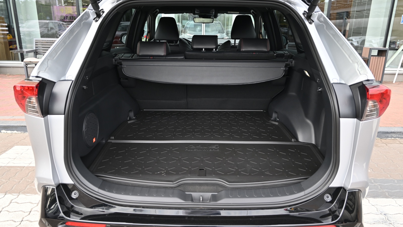 Toyota RAV4 Plug-In 2024 року з пробігом 7954 км, Універсал, Тойота Центр Київ "Сіті Плаза", м.Київ - 2535340 ГРН | Фото № 10