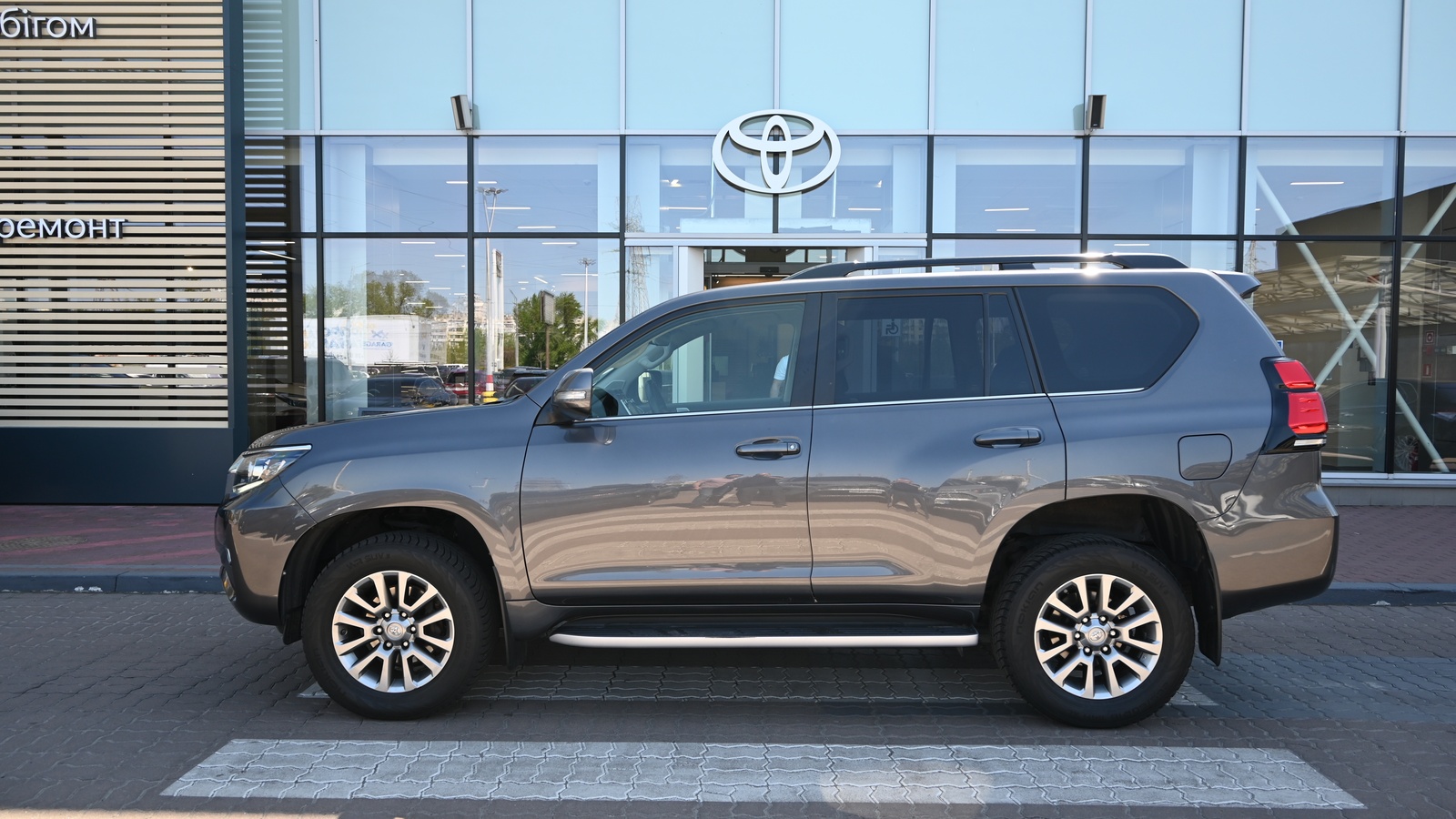 Toyota LAND CRUISER PRADO 2018 року, Універсал, Тойота Центр Київ "Сіті Плаза", м.Київ | Фото № 3 Toyota LAND CRUISER PRADO 2018 року з пробігом 168030 км, Універсал, Тойота Центр Київ "Сіті Плаза", м.Київ - 1640850 ГРН | Фото № 3