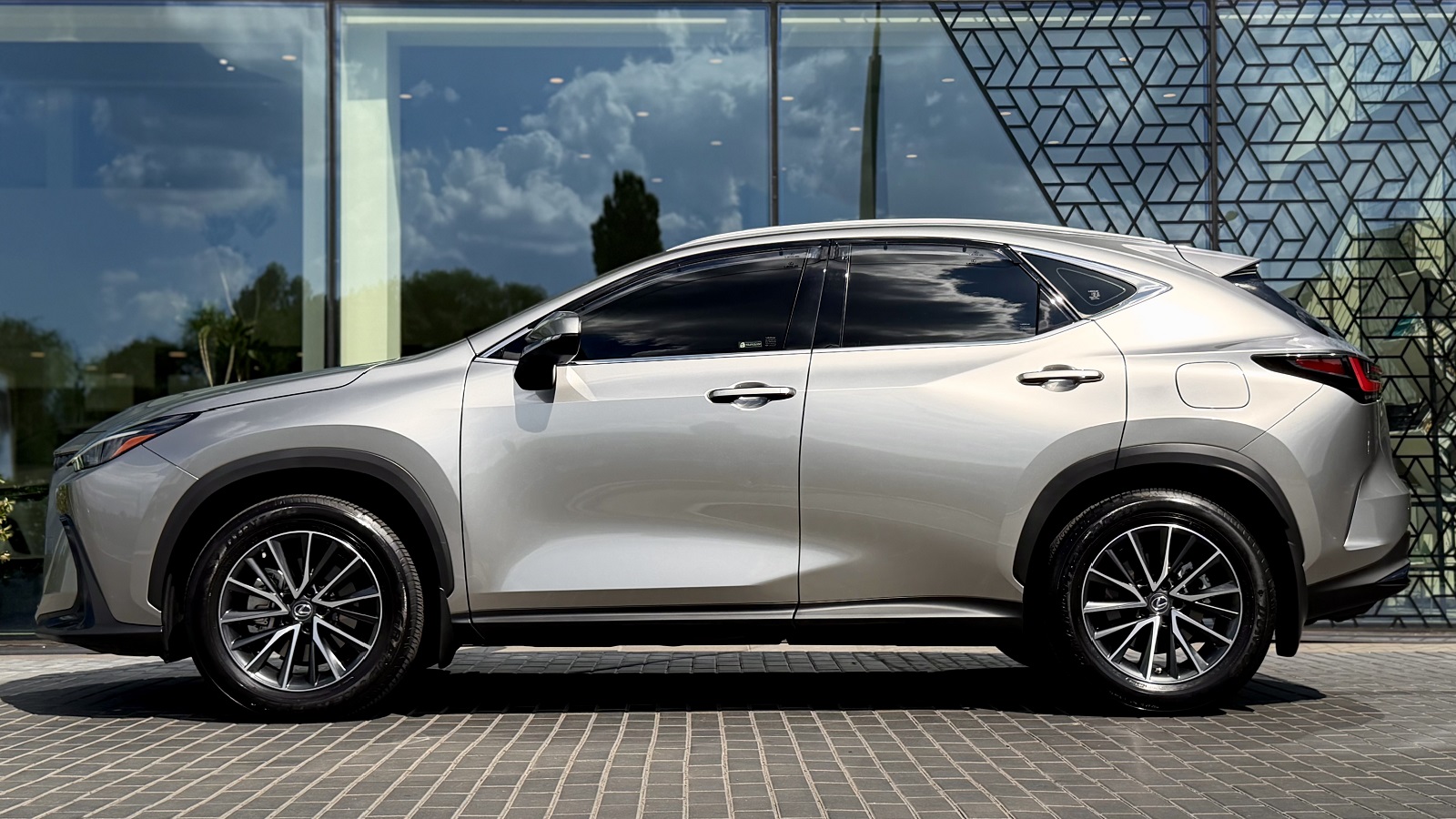 Lexus NX 2022 року з пробігом 50009 км, Універсал, Лексус Одеса, м.Одеса - 1896890 ГРН | Фото № 3