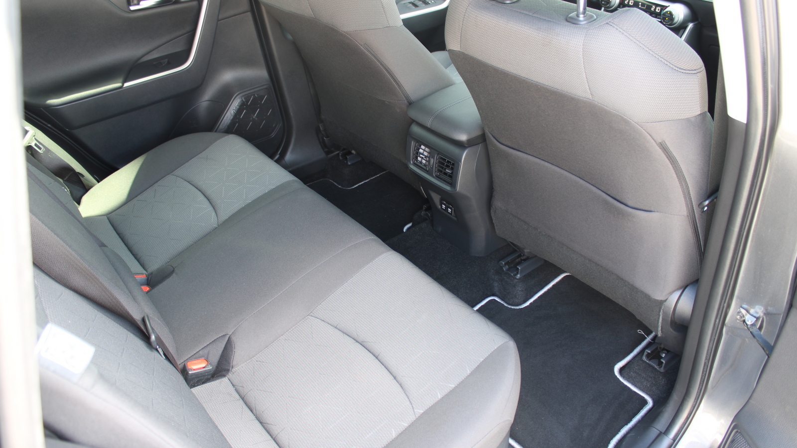 Toyota RAV4 2019 року з пробігом 139745 км, Універсал, Тойота Центр Черкаси "Мотор Сіті", м.Черкаси - 1390000 ГРН | Фото № 7