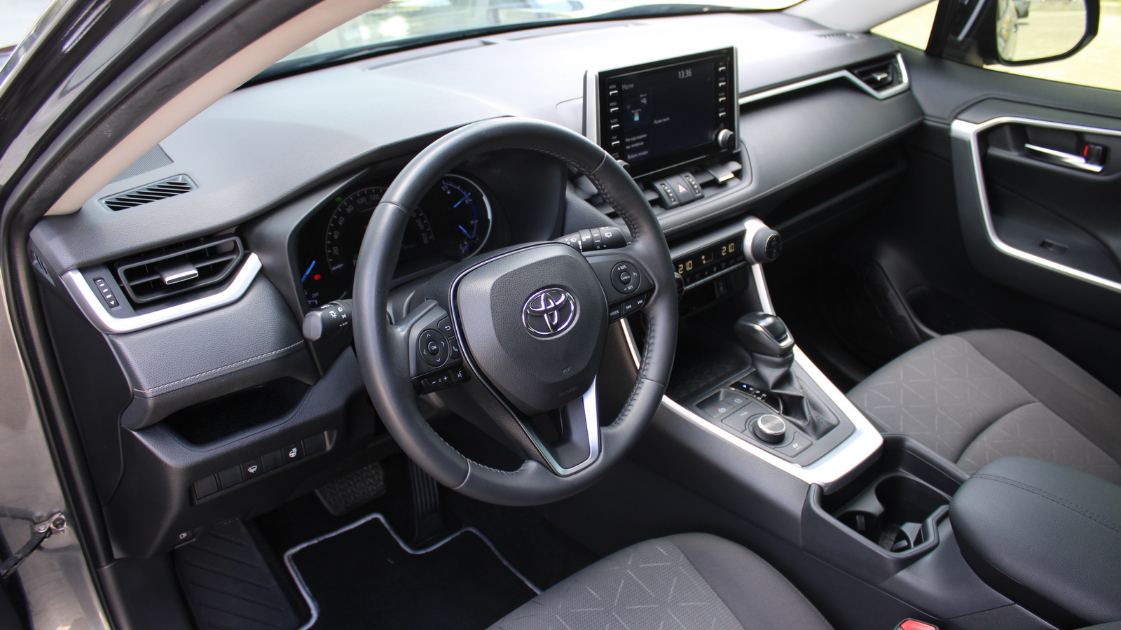 Toyota RAV4 2019 року з пробігом 139745 км, Універсал, Тойота Центр Черкаси "Мотор Сіті", м.Черкаси - 1390000 ГРН | Фото № 12