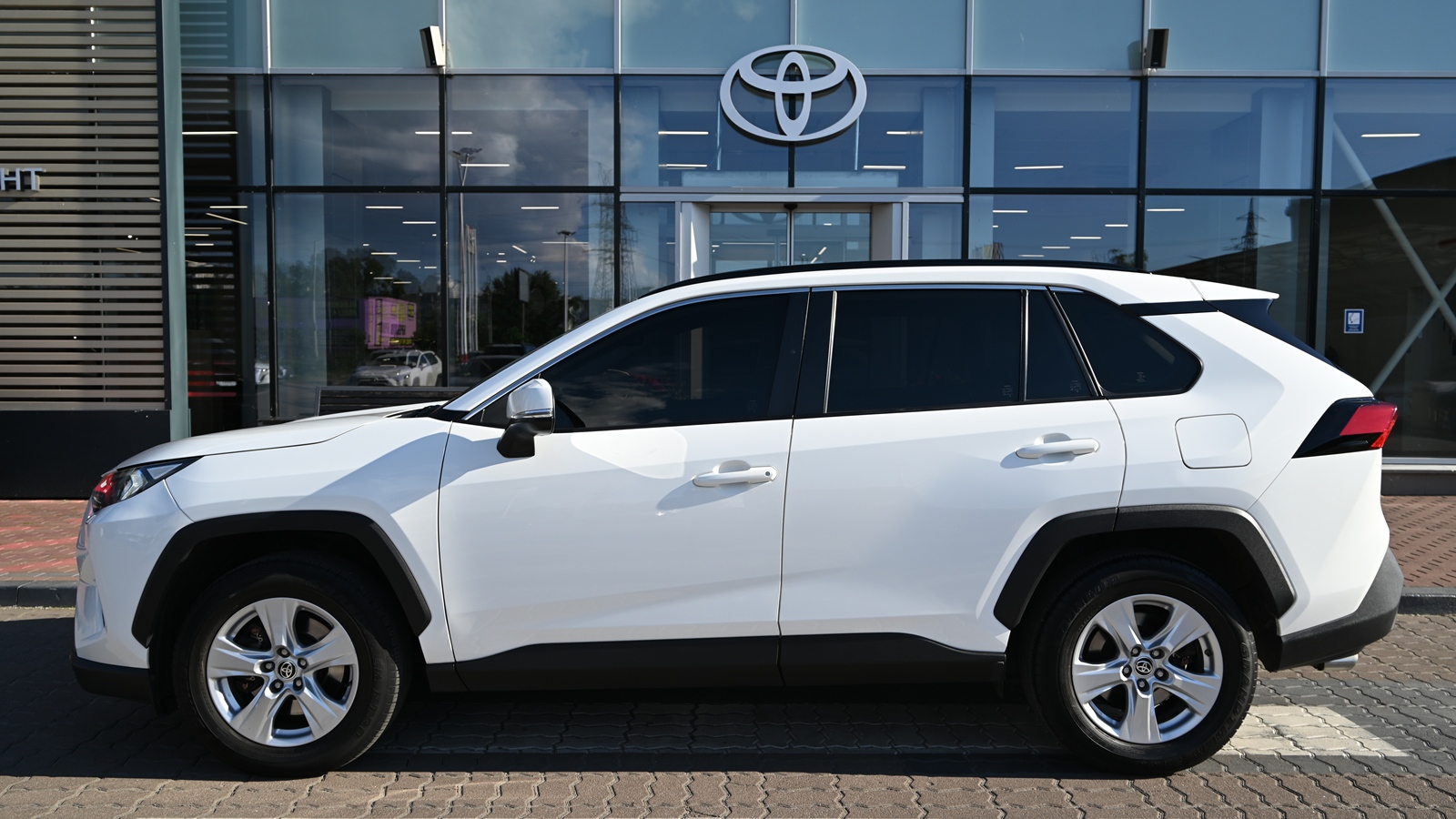 Toyota RAV4 2020 року з пробігом 83461 км, Універсал, Тойота Центр Київ "Сіті Плаза", м.Київ - 1223410 ГРН | Фото № 3